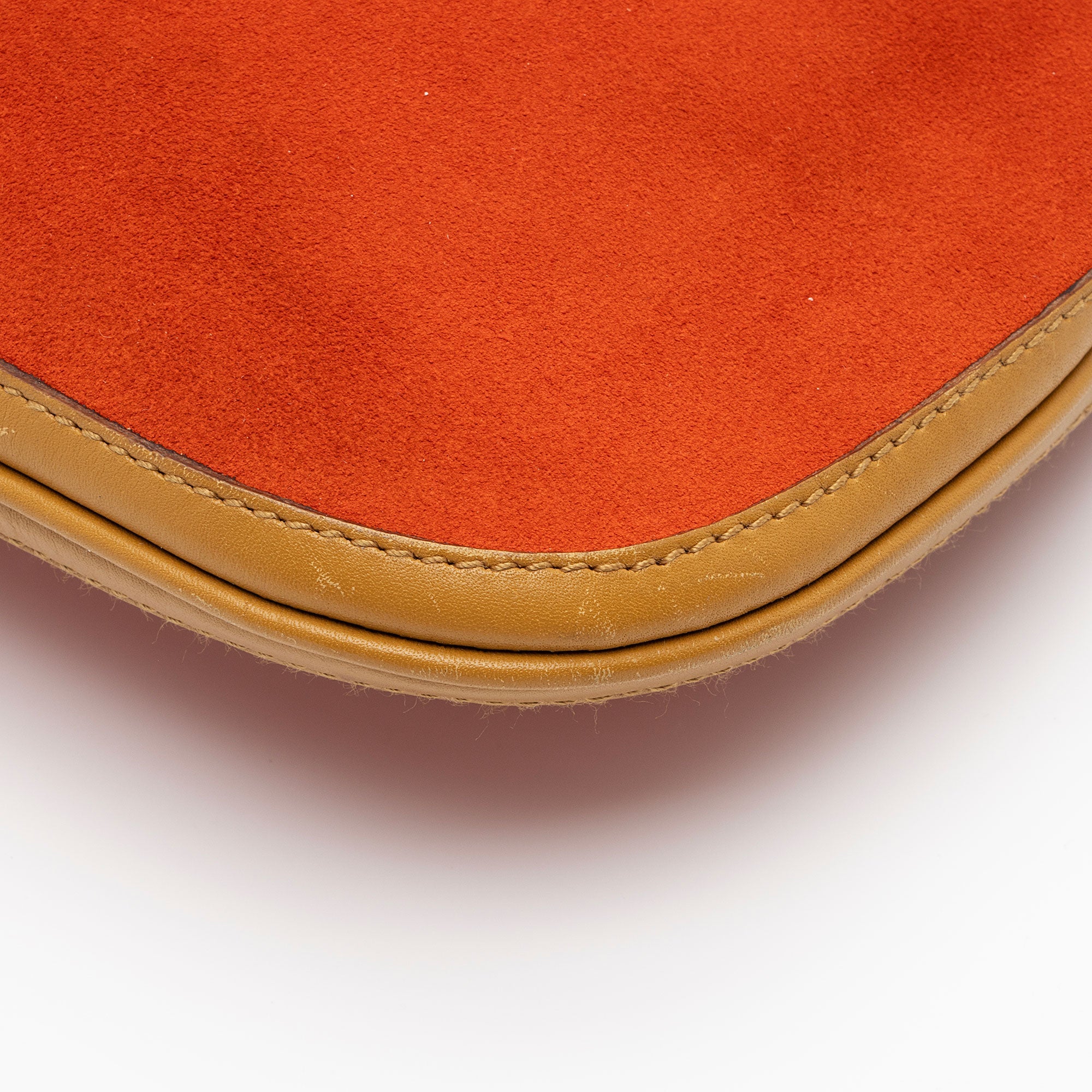 Gucci Vintage Suede Bamboo Medium Hobo (SHF-3Ppy3r)
