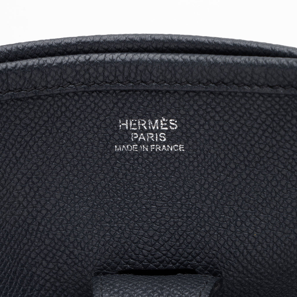 Hermes Taurillon Clemence Evelyne III PM Shoulder Bag