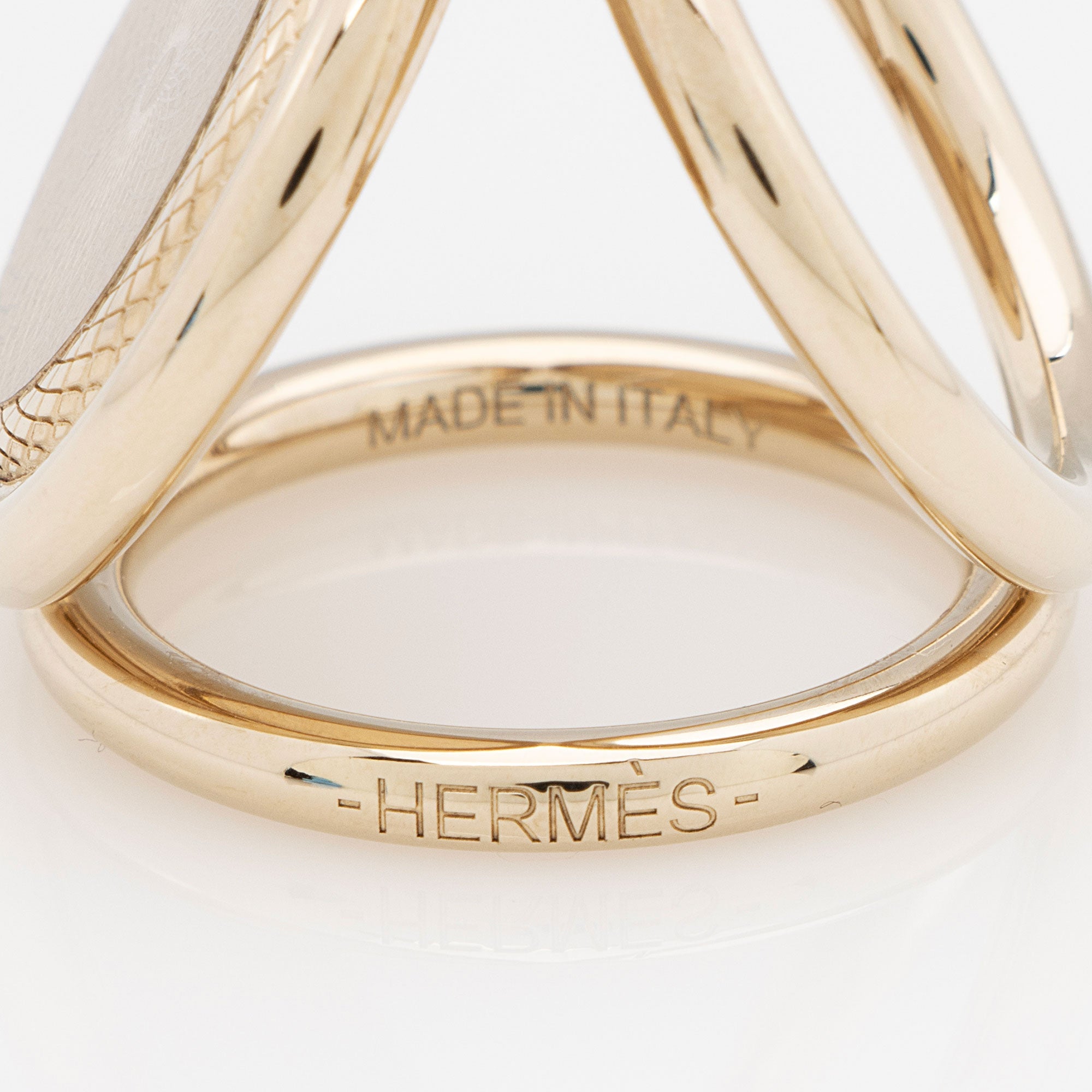 Hermes Palladium Rosace Gravee Trio Scarf Ring