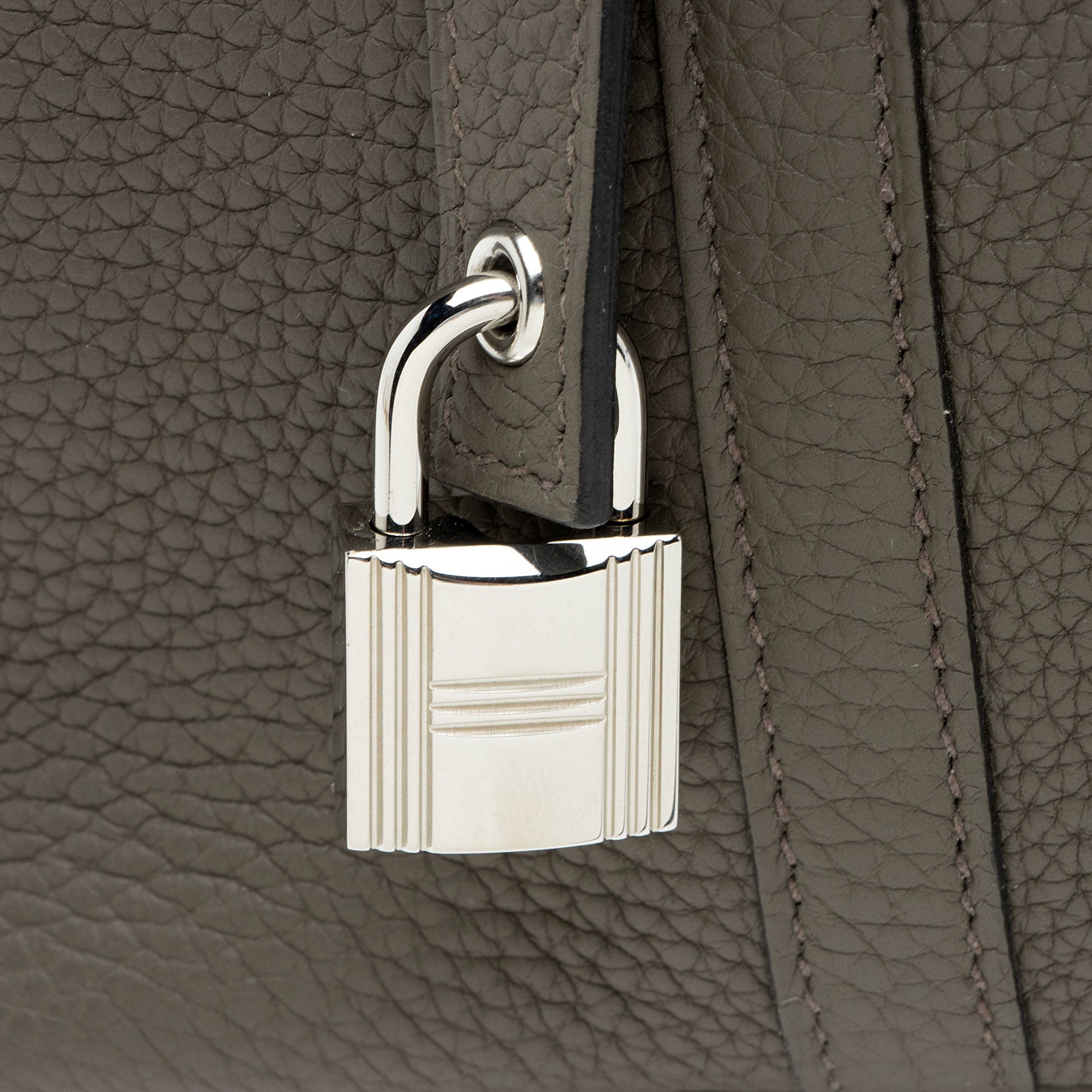 Hermes Taurillon Clemence Picotin Lock 22 MM