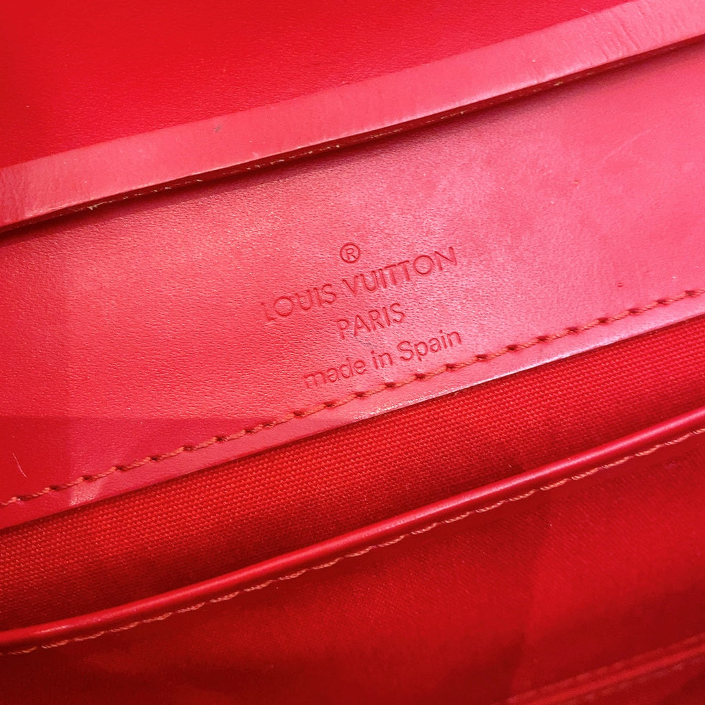 Louis Vuitton Epi Shoulder Bag in Red