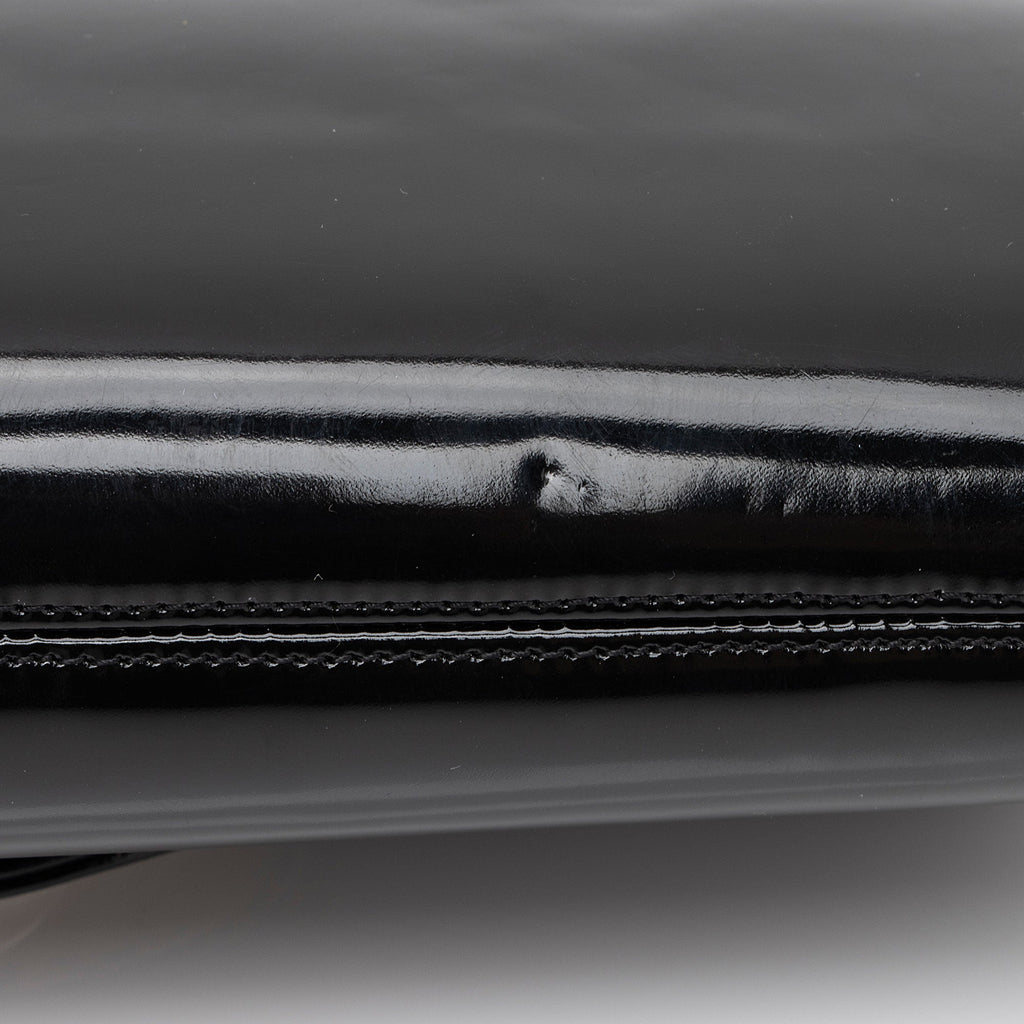 Judith Leiber Patent Leather Crystal Turnlock Clutch (SHF-D1Or7j)