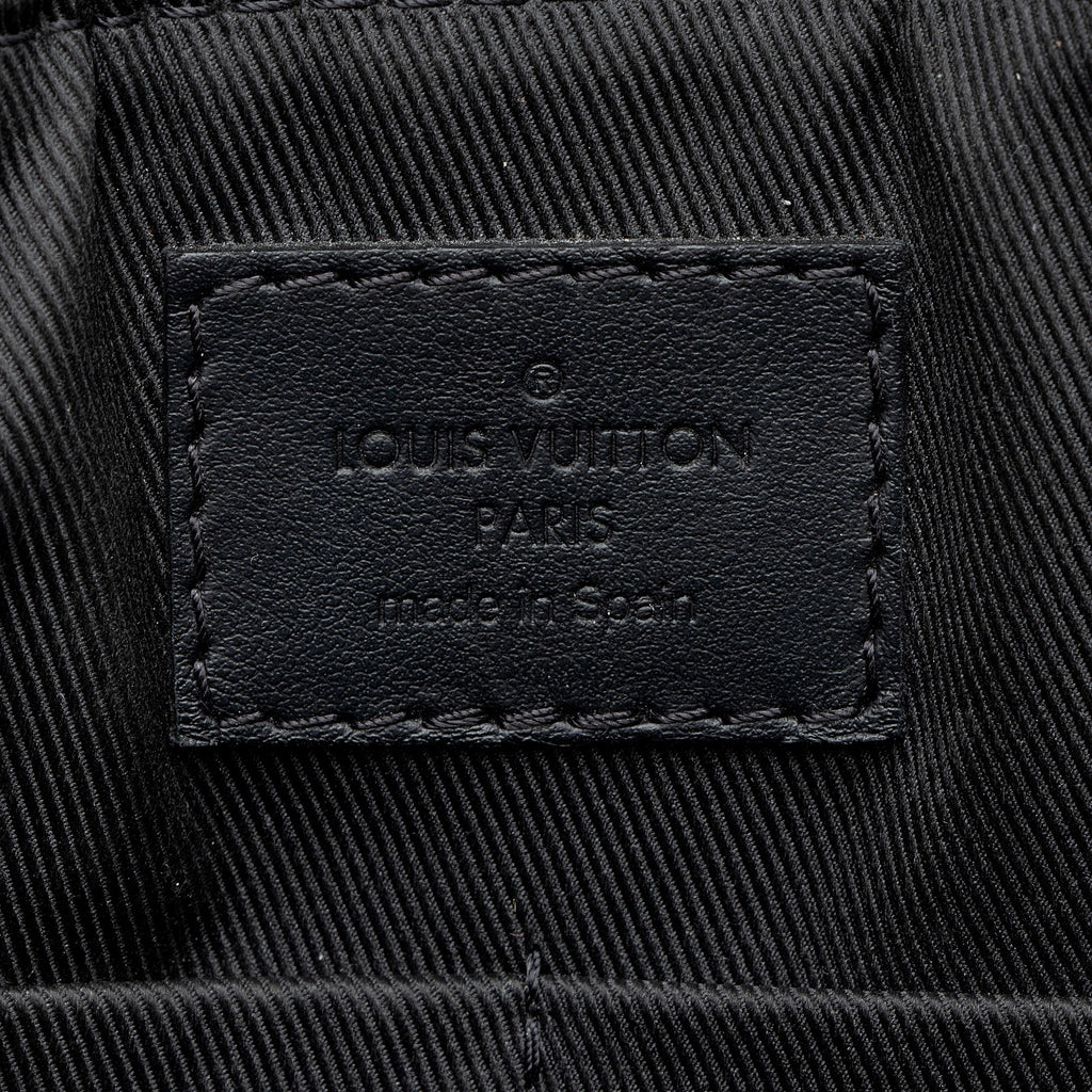 Louis Vuitton Calfskin Aerogram Takeoff Messenger