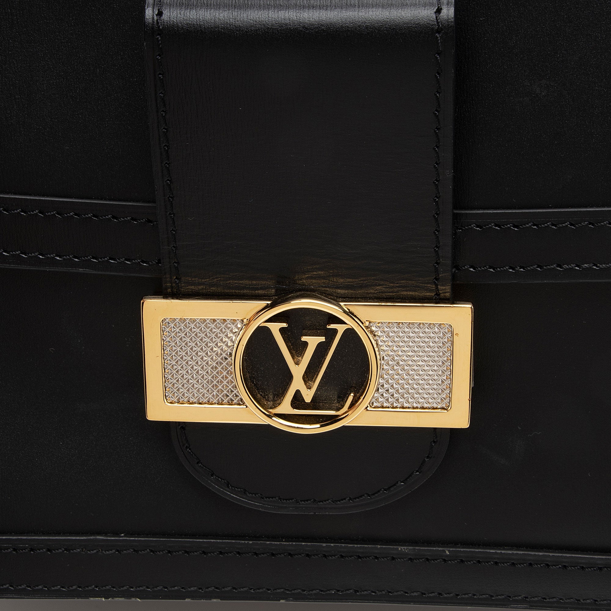 Louis Vuitton Calfskin Dauphine MM Shoulder Bag (SHF-cZl8DJ)