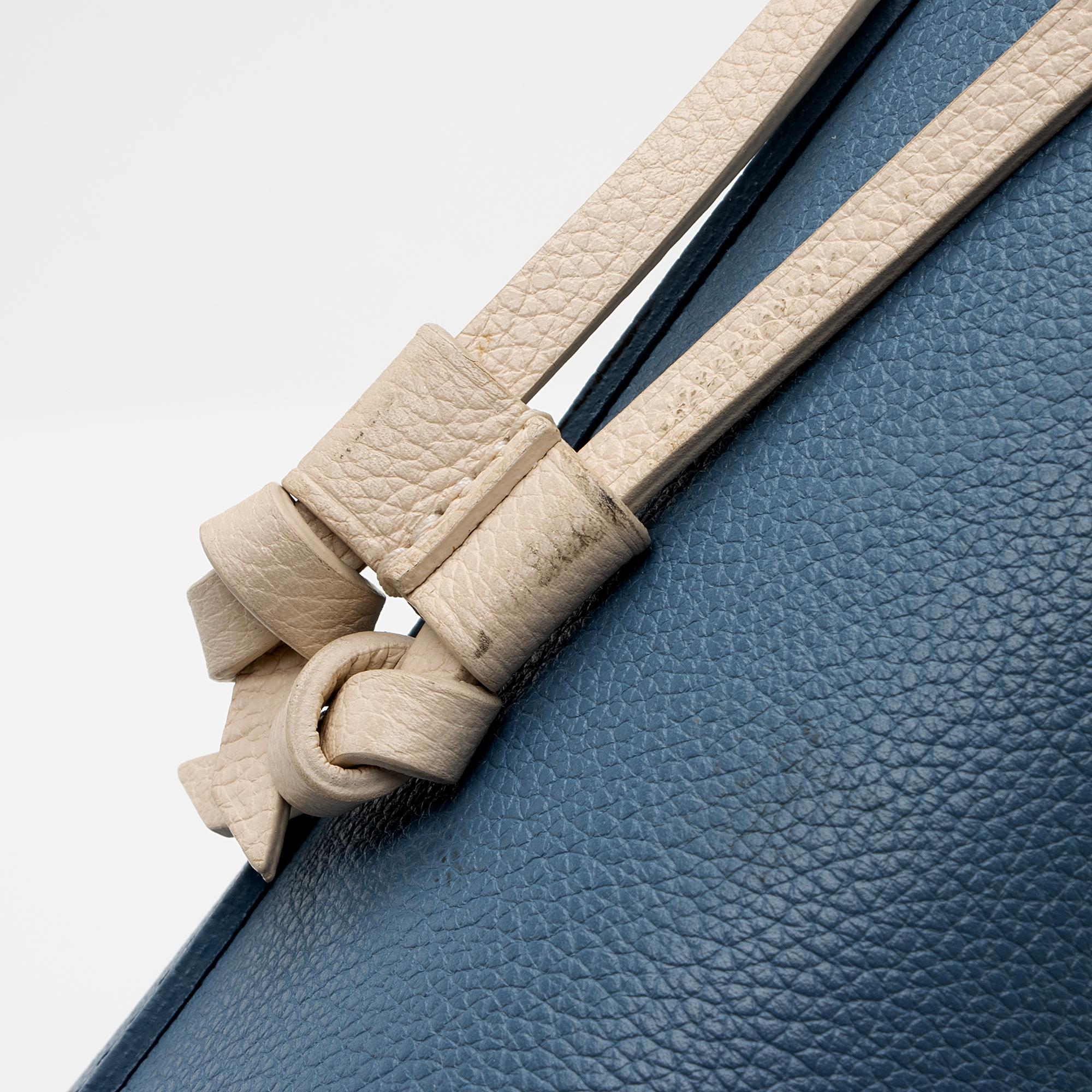 Louis Vuitton Calfskin Lockme Bucket Bag (SHF-ScNH8i)