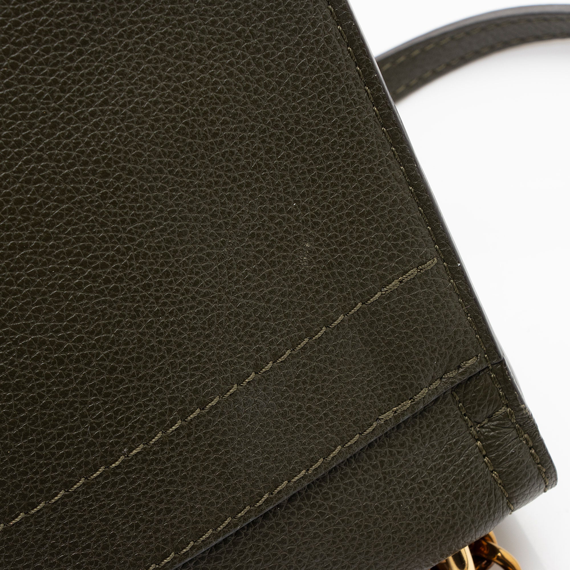Louis Vuitton Calfskin Lockme Chain PM Shoulder Bag (SHF-eIRFSs)