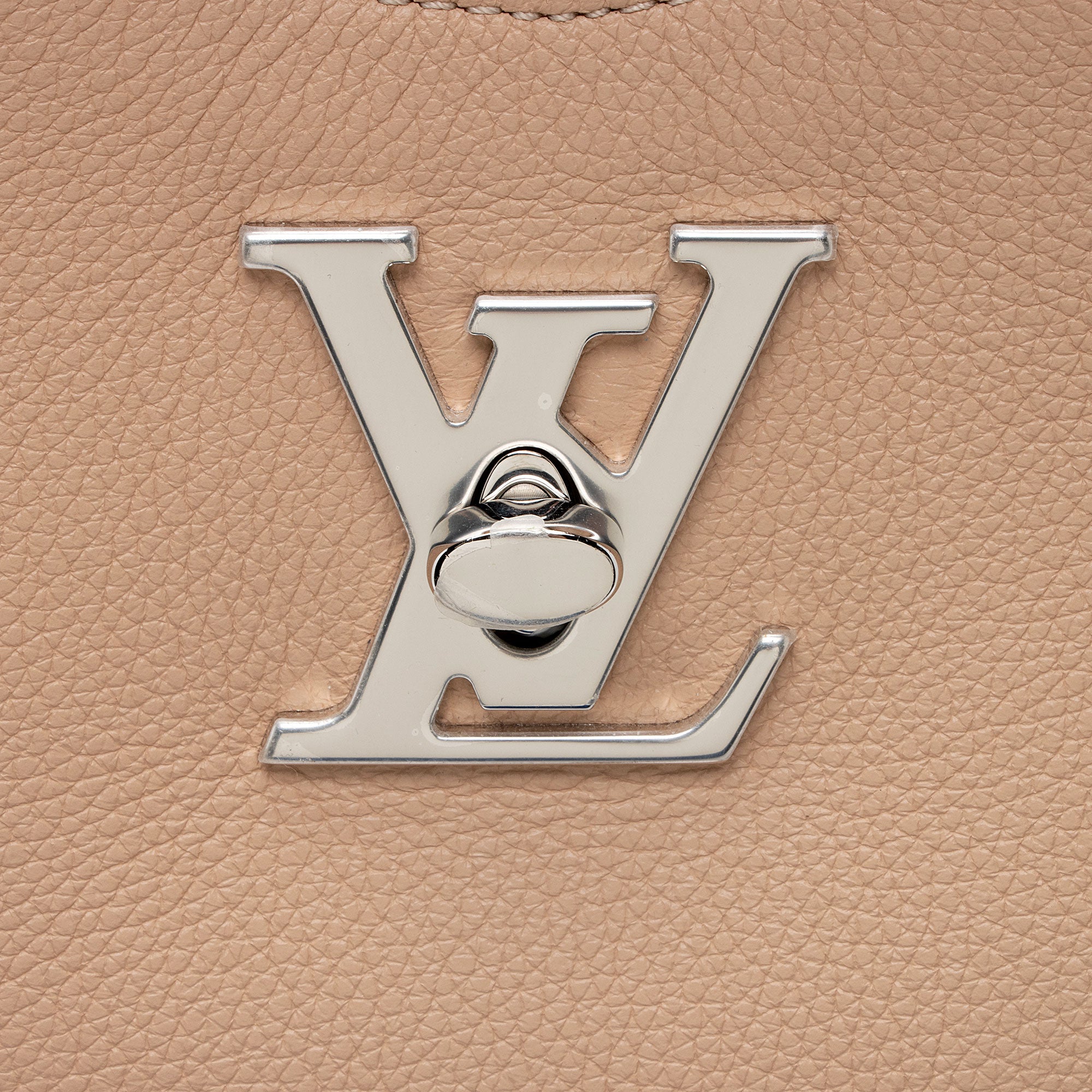 Louis Vuitton Calfskin Lockme Hobo (SHF-qylTpe)