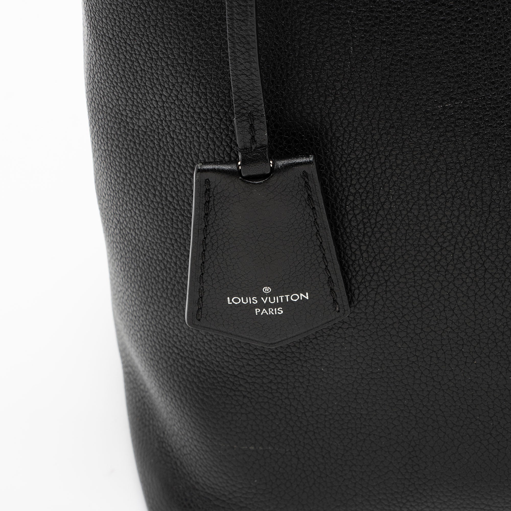 Louis Vuitton Calfskin Lockme Hobo (SHF-7tQkNs)