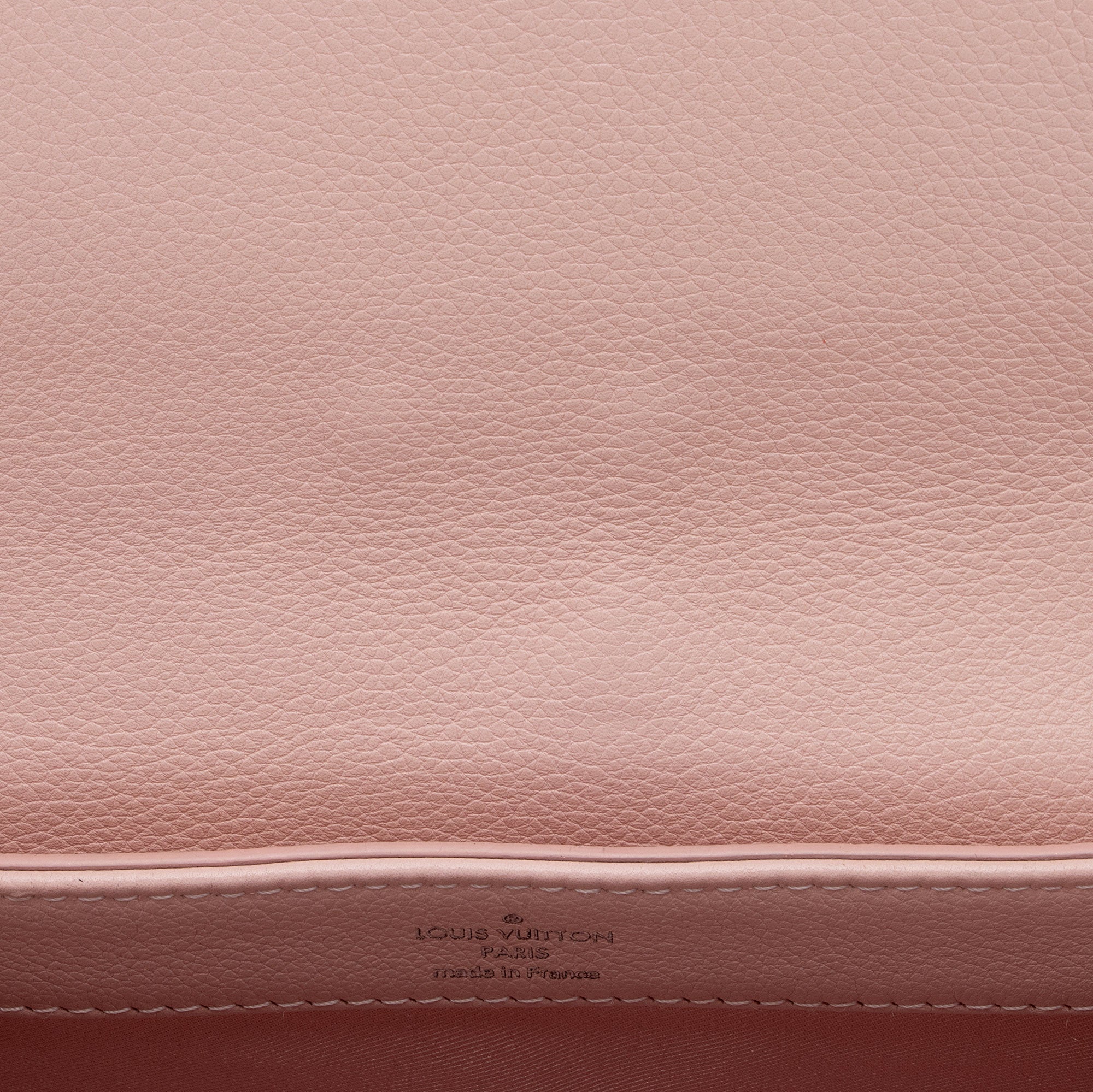 Louis Vuitton Calfskin Lockme II BB Shoulder Bag (SHF-6J0mNj)