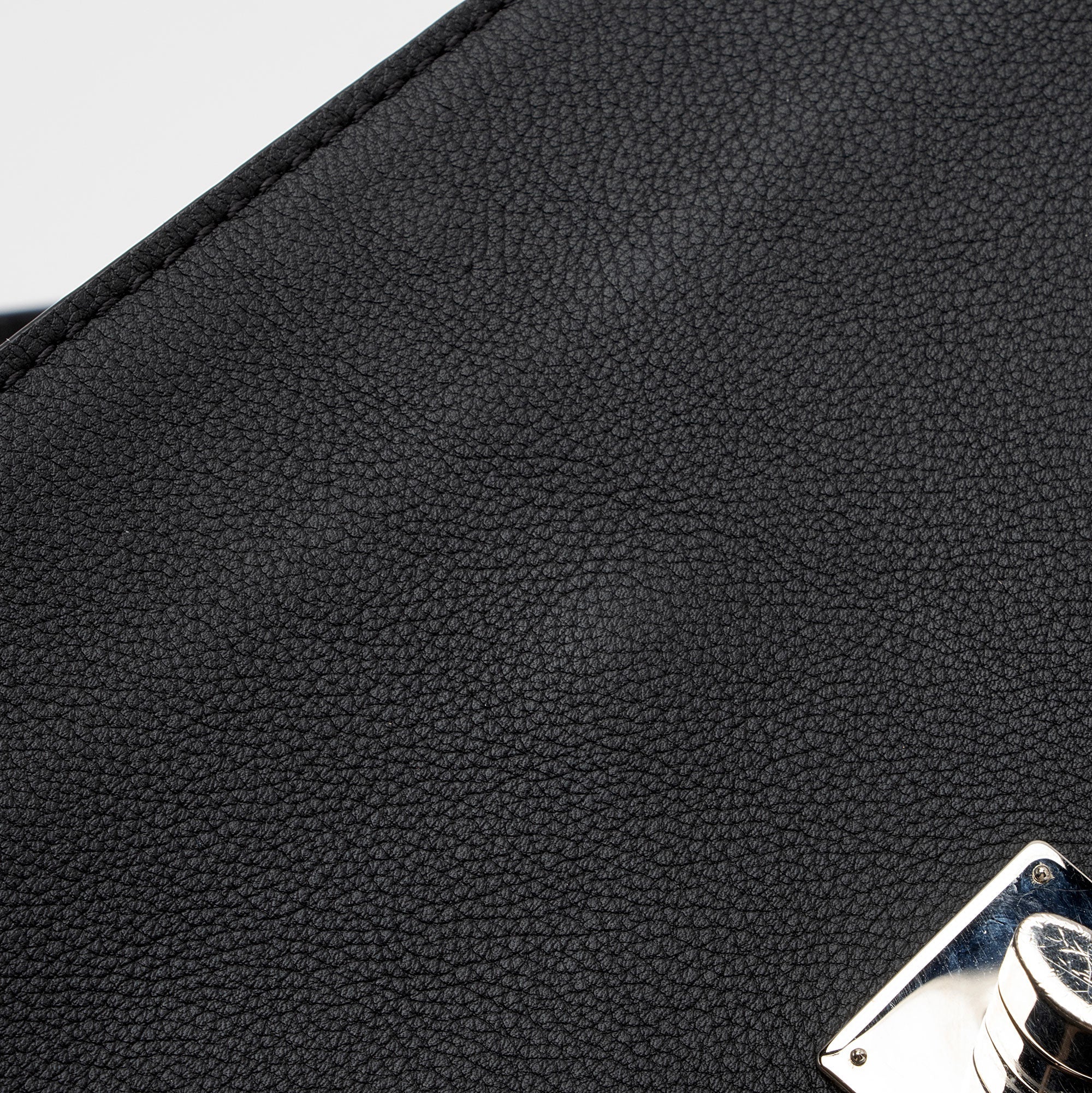 Louis Vuitton Calfskin Lockme II Satchel (SHF-Dcfekl)