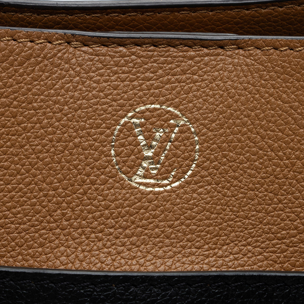 Louis Vuitton Calfskin Monogram Canvas On My Side MM Tote (SHF-RiHqE0)