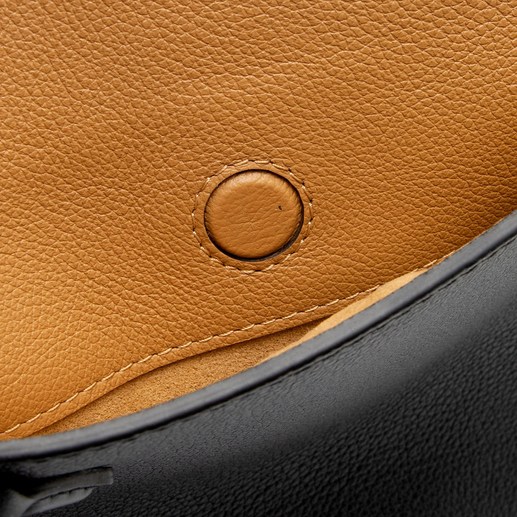 Louis Vuitton Calfskin Monogram Canvas On My Side MM Tote (SHF-bmZRwZ)