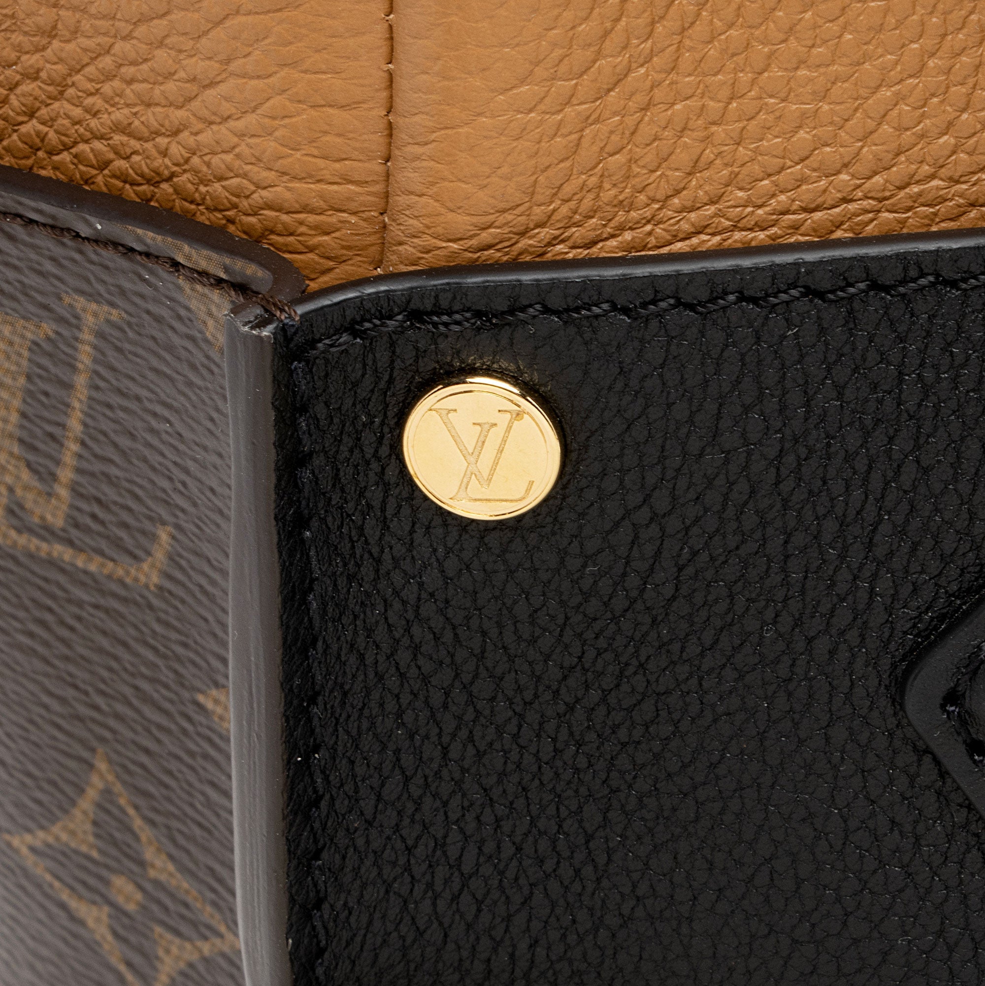 Louis Vuitton Calfskin Monogram Canvas On My Side MM Tote (SHF-bmZRwZ)
