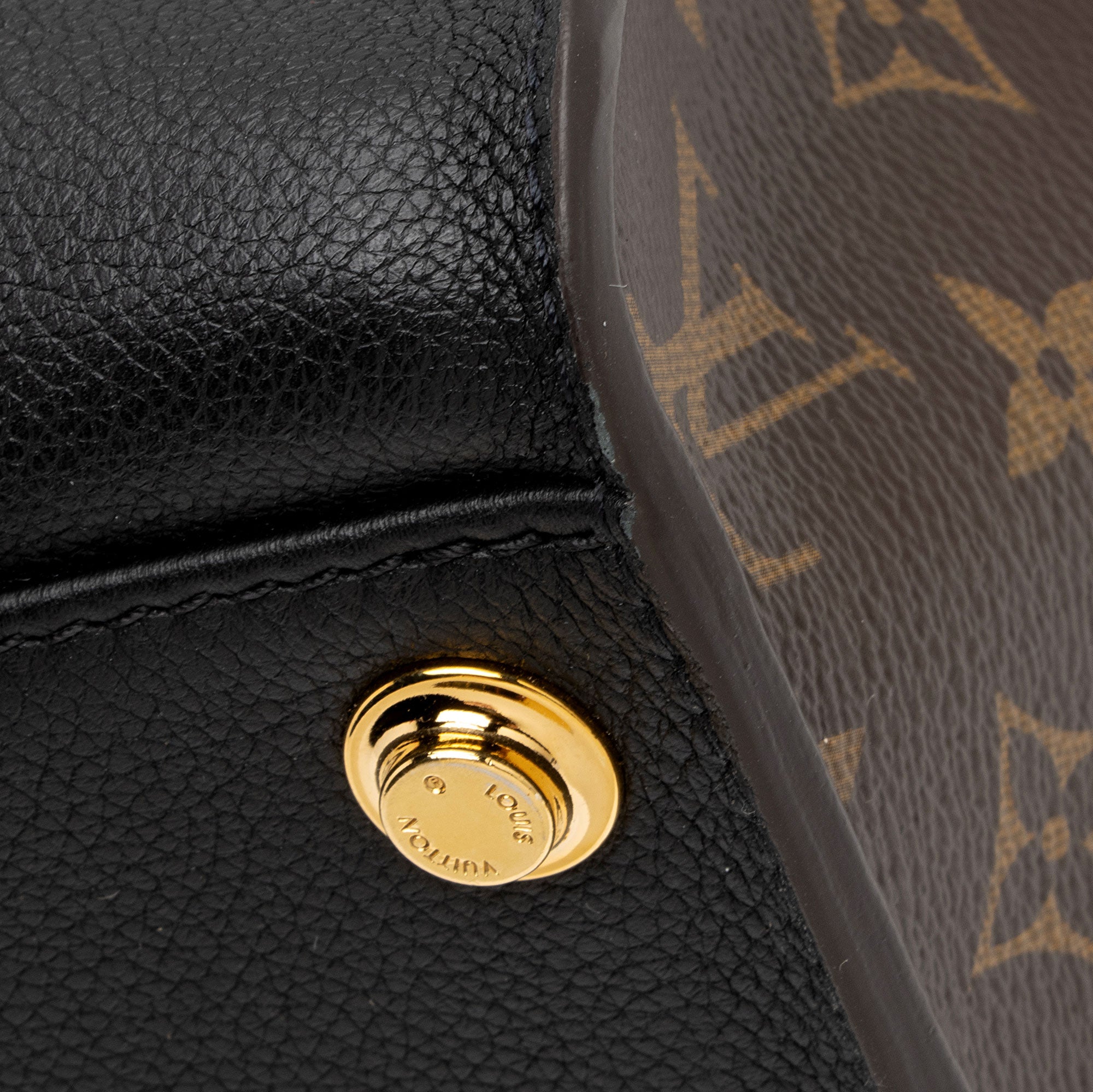 Louis Vuitton Calfskin Monogram Canvas On My Side MM Tote (SHF-bmZRwZ)