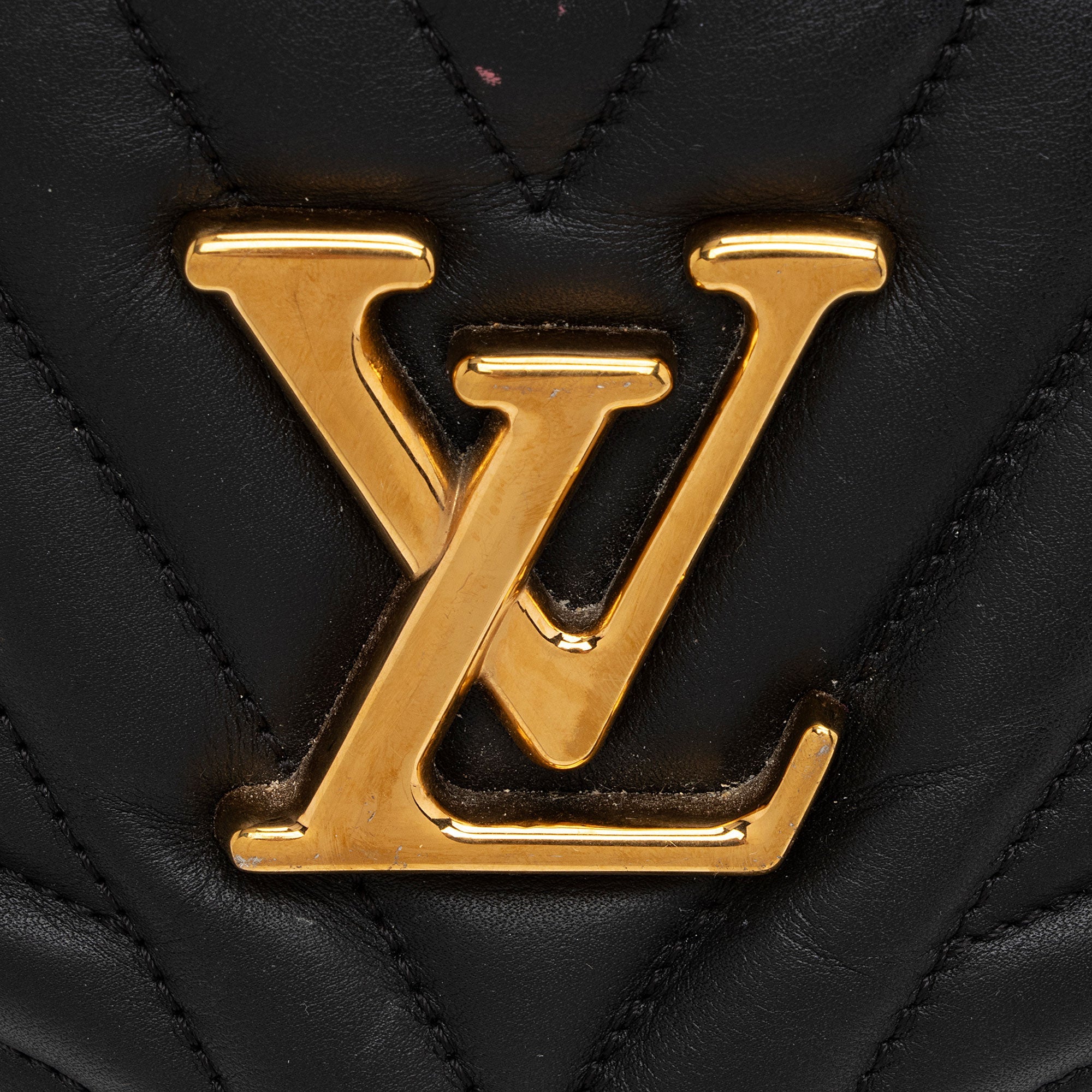 Louis Vuitton Calfskin New Wave Bumbag (SHF-gSN15r)