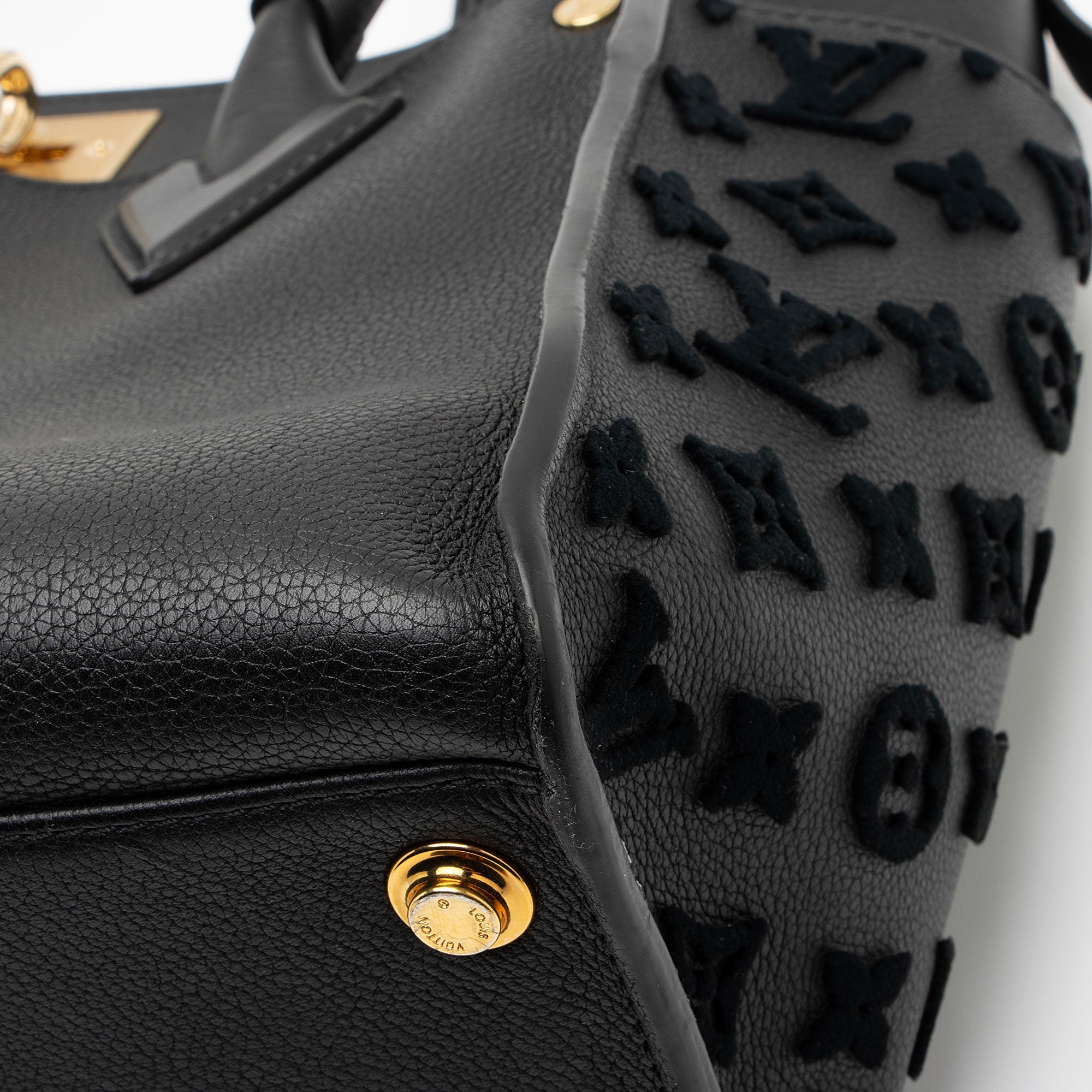 Louis Vuitton Calfskin Tufted Monogram Canvas On My Side MM Tote (SHF-bIbven)