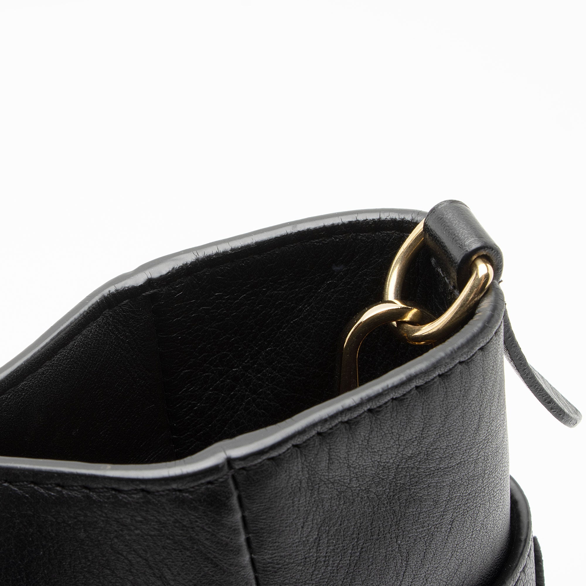 Louis Vuitton Calfskin Tufted Monogram Canvas On My Side MM Tote (SHF-bIbven)