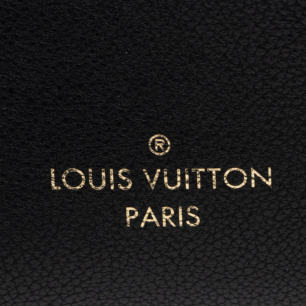 Louis Vuitton Calfskin Tufted Monogram Canvas On My Side MM Tote (SHF-WP5JFh)