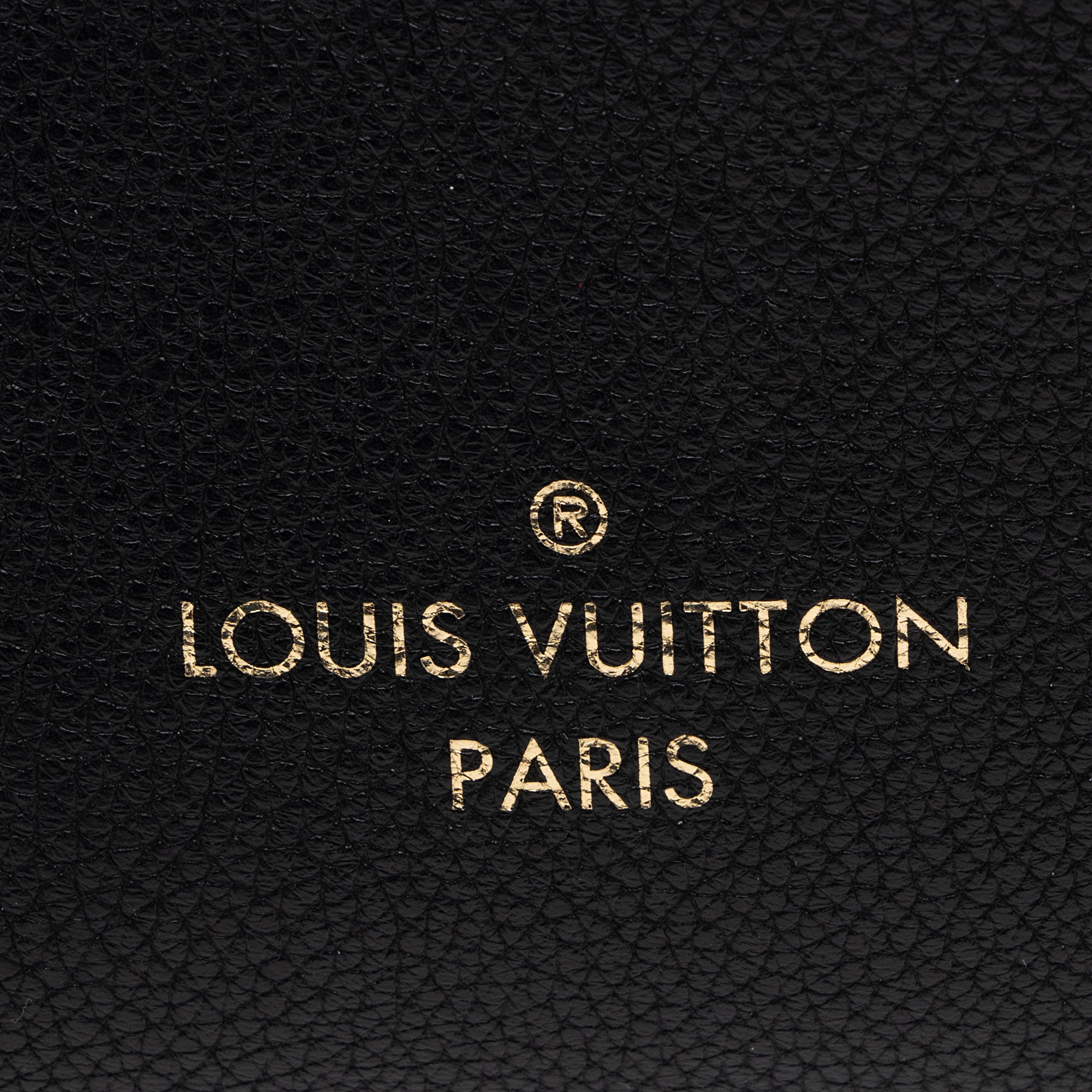 Louis Vuitton Calfskin Tufted Monogram Canvas On My Side MM Tote (SHF-WP5JFh)