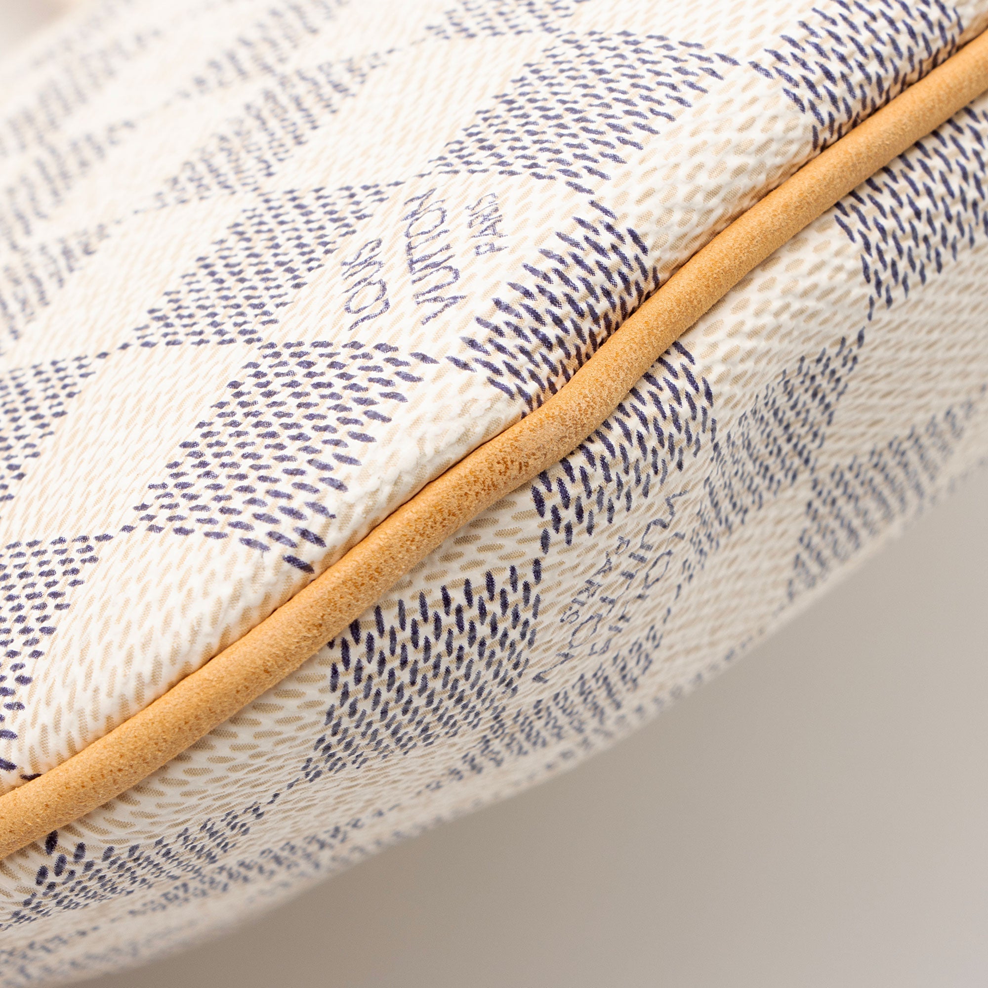 Louis Vuitton Damier Azur Pochette Bosphore Messenger