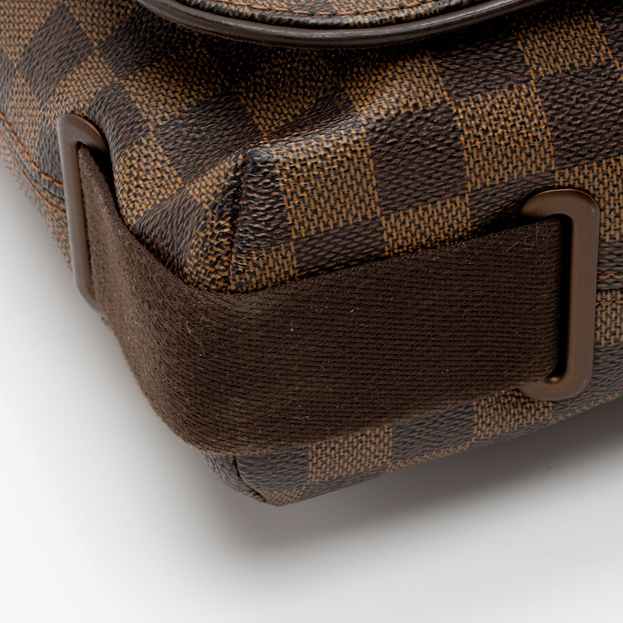 Louis Vuitton Damier Ebene Brooklyn MM Messenger Bag (SHF-4EzJH2)