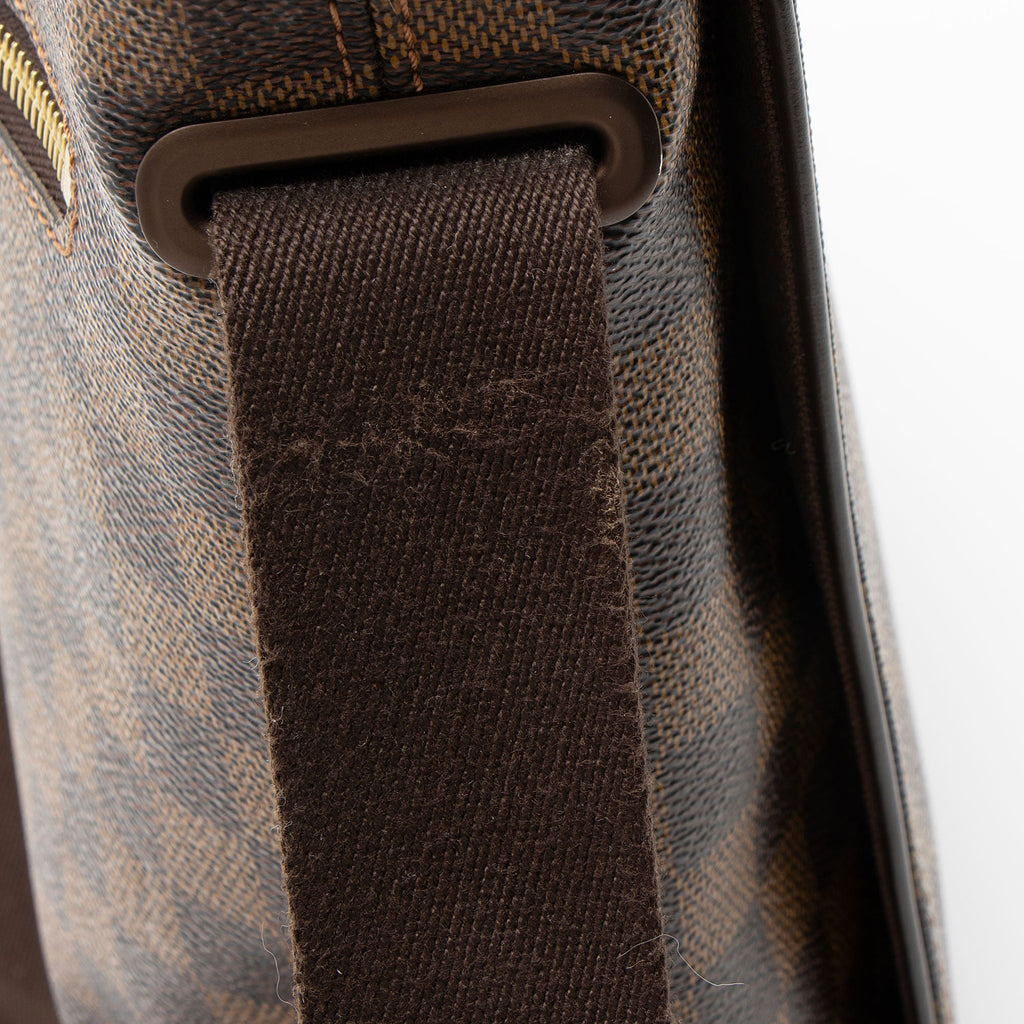 Louis Vuitton Damier Ebene Brooklyn MM Messenger