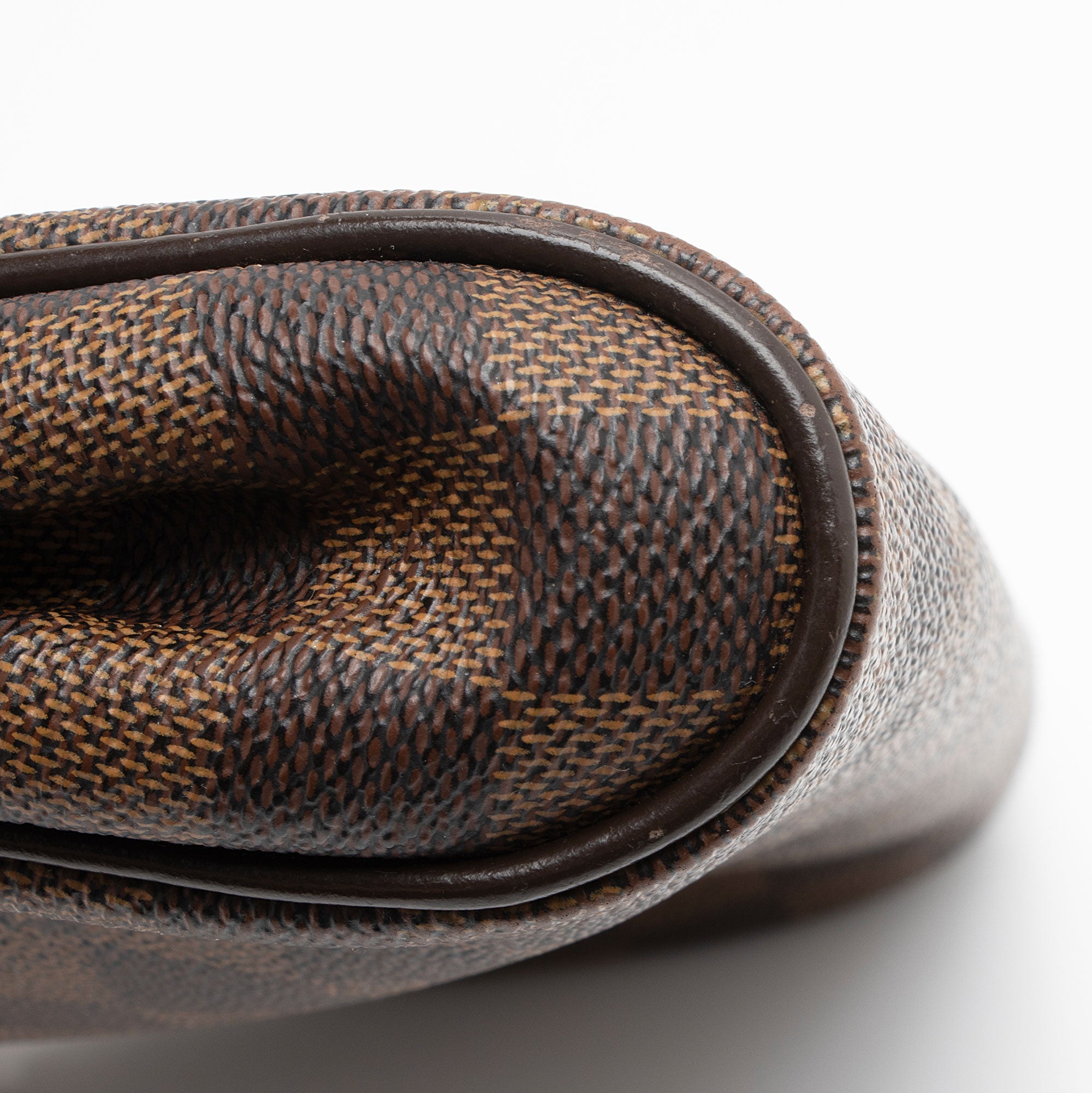 Louis Vuitton Damier Ebene Eva Clutch (SHF-qfvFo6)