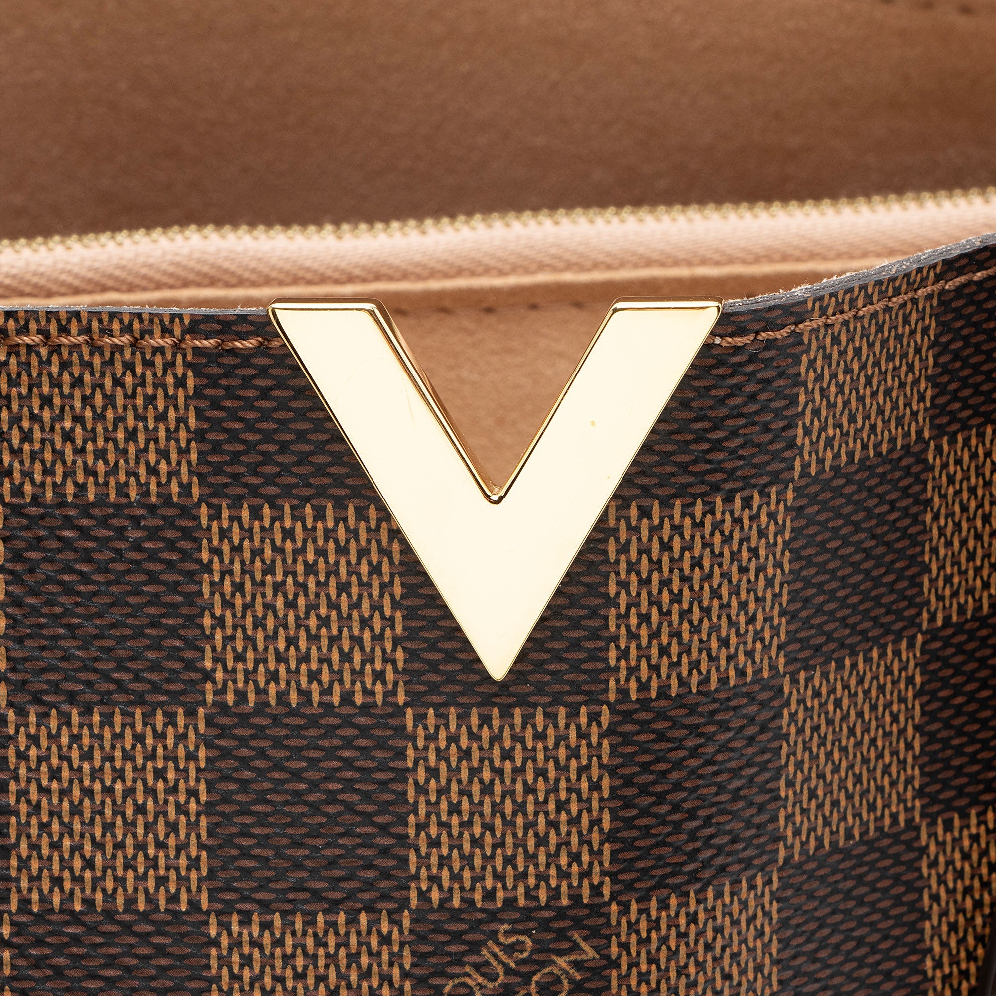 Louis Vuitton Damier Ebene Kensington Tote