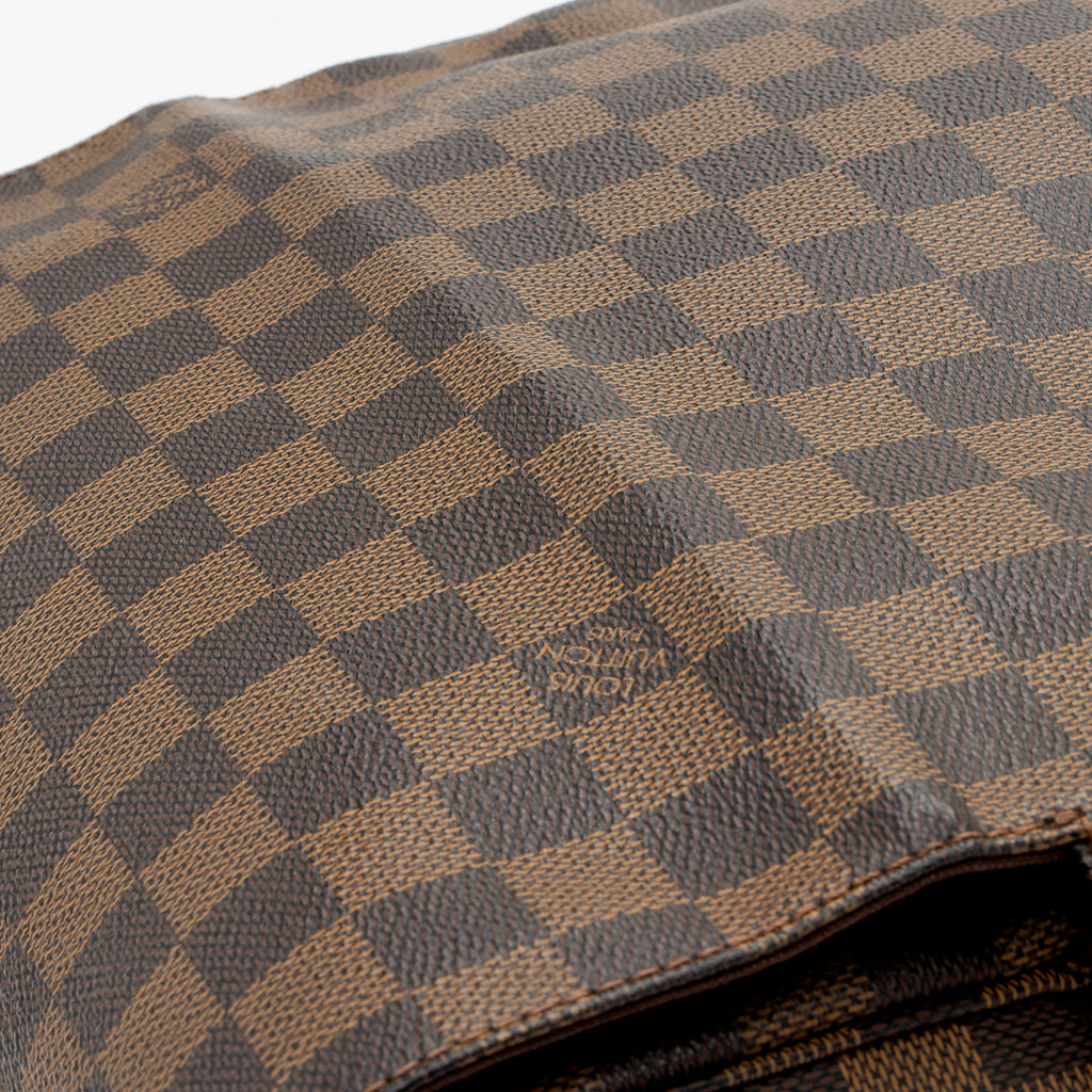 Louis Vuitton Damier Ebene Naviglio Messenger Bag (SHF-22595)