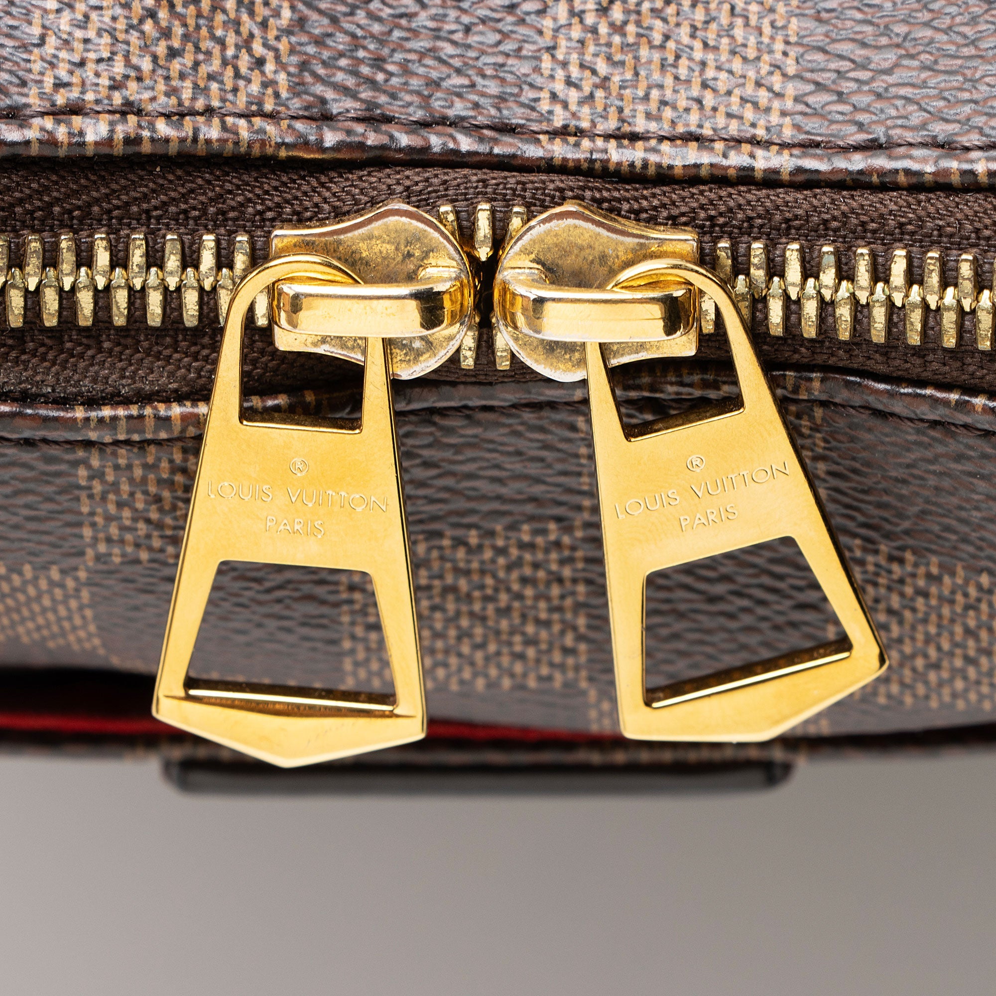Louis Vuitton Damier Ebene South Bank Besace Shoulder Bag