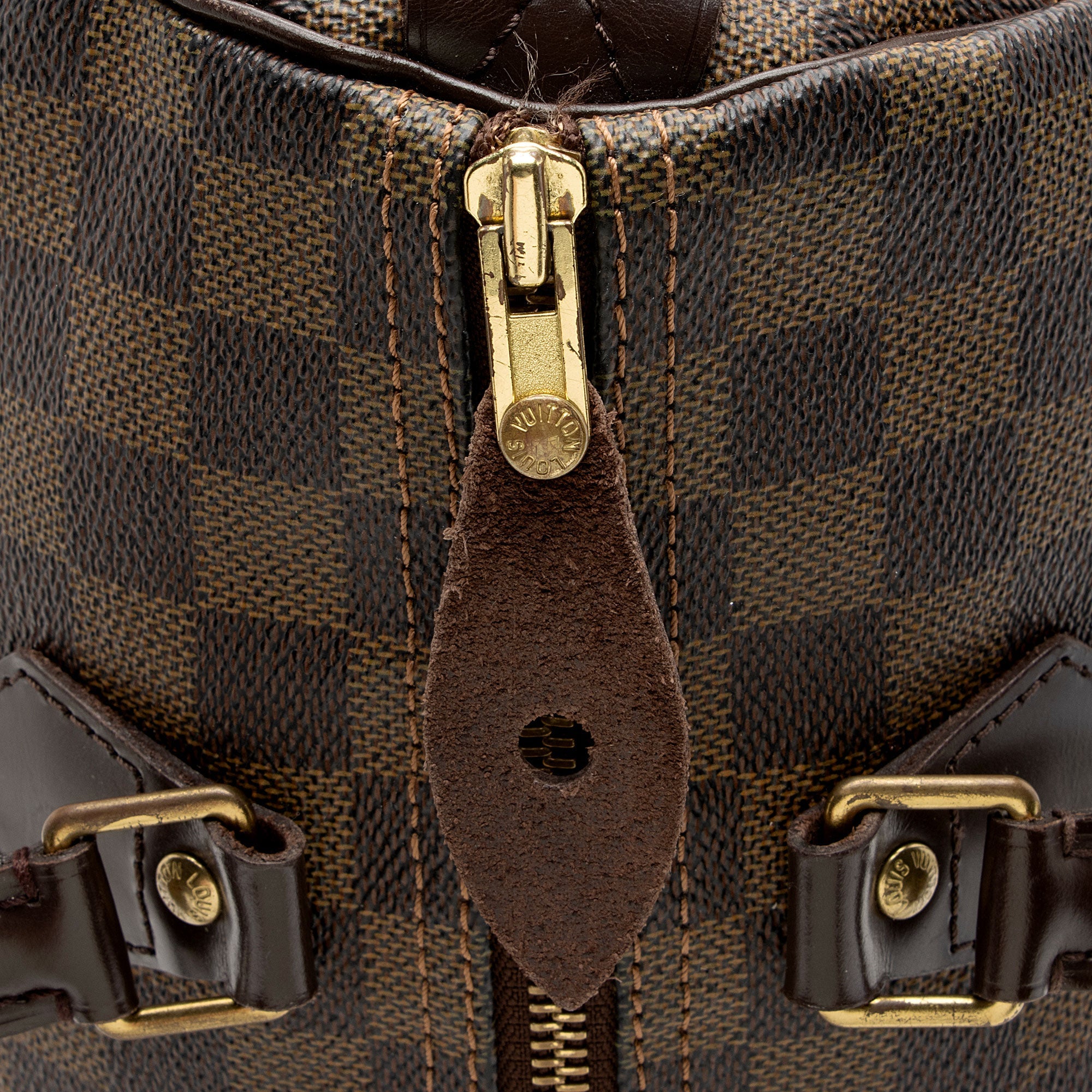 Louis Vuitton Damier Ebene Speedy 30 Satchel (SHF-yrMtsc)