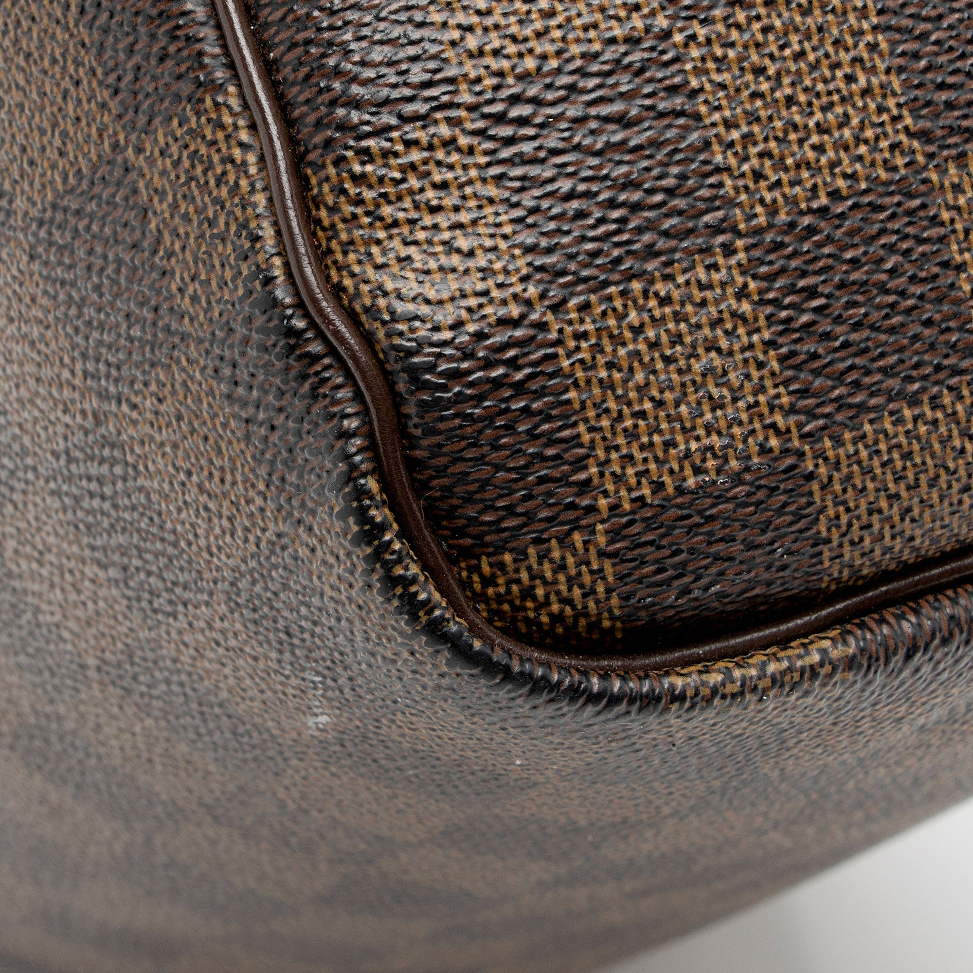 Louis Vuitton Damier Ebene Speedy 30 Satchel (SHF-yrMtsc)