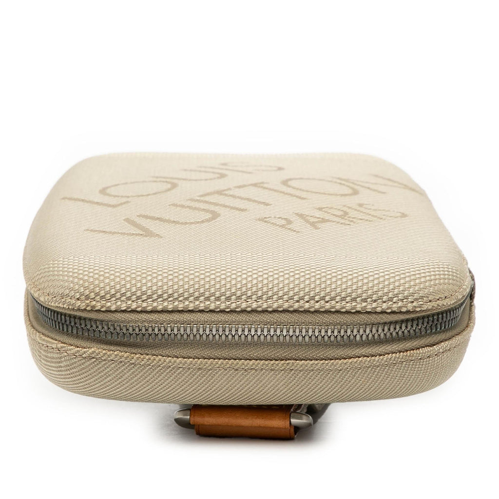 Louis Vuitton Damier Geant Mage