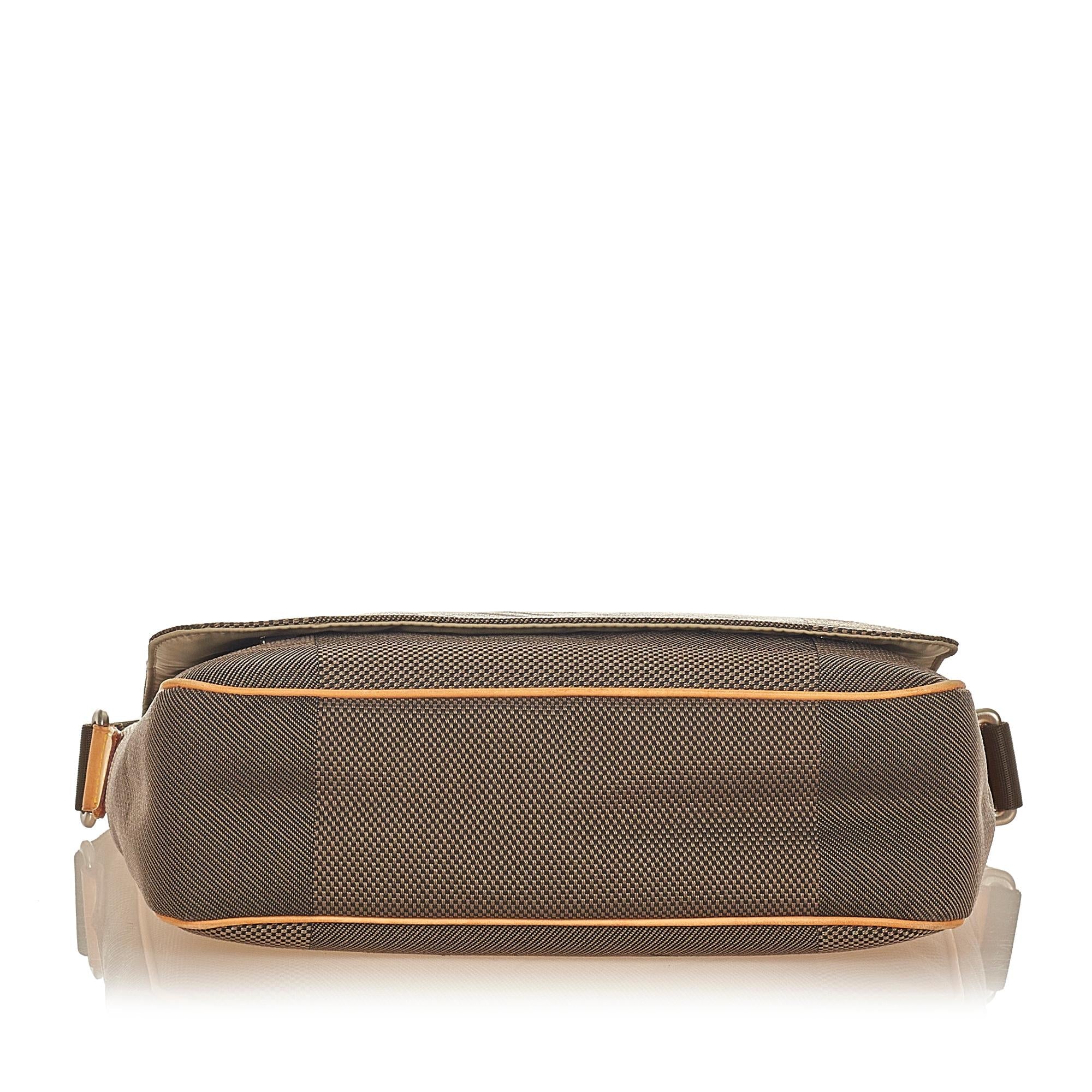 Louis Vuitton Damier Geant Terre Messenger Bag (SHG-25810)