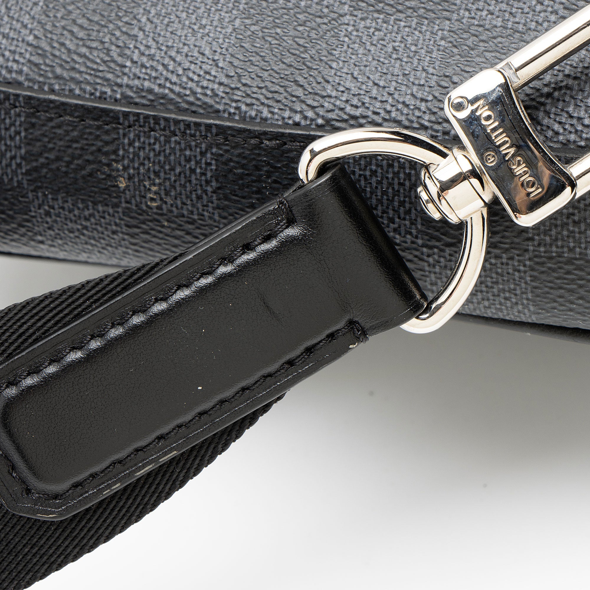 Louis Vuitton Damier Graphite Avenue Sling NM Bag