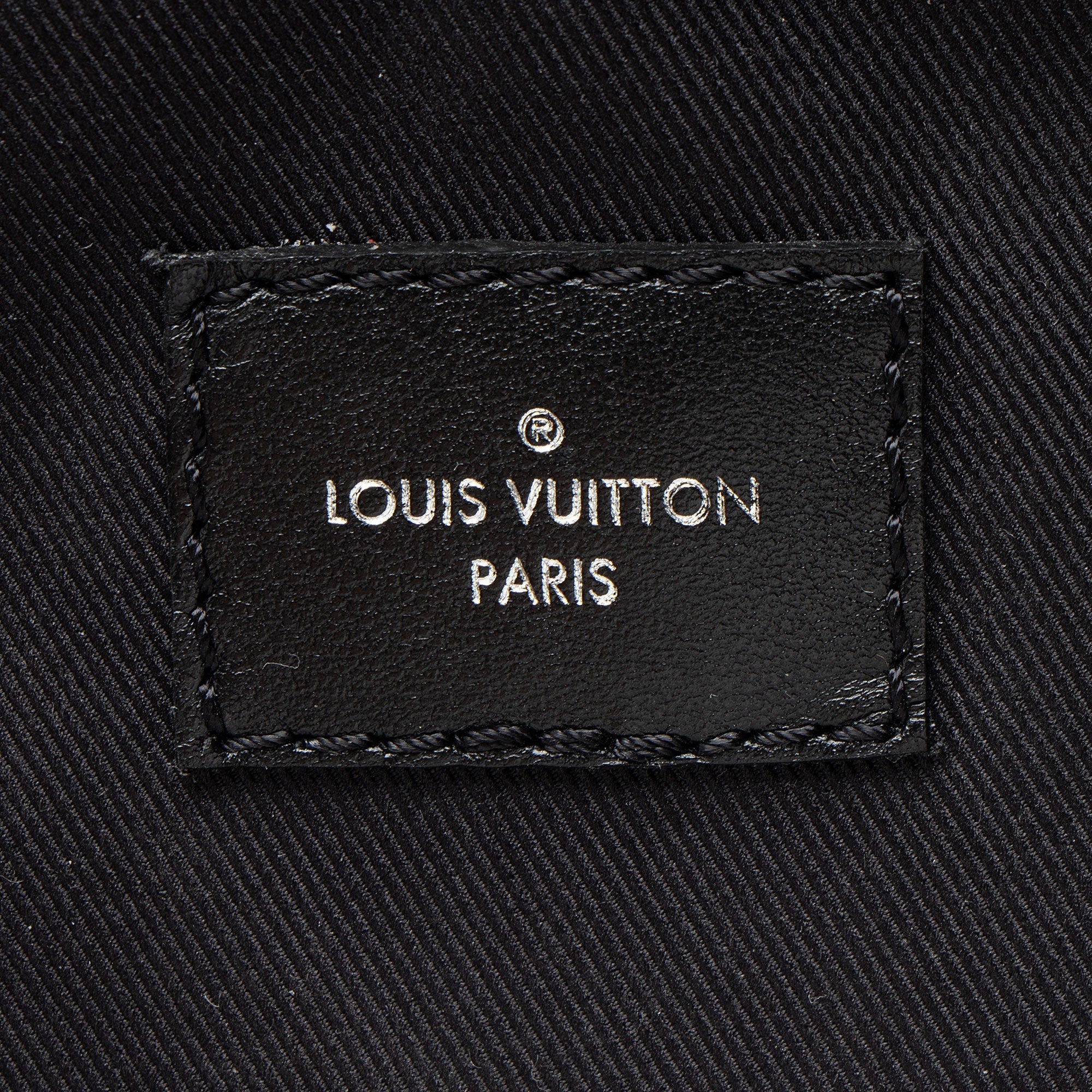 Louis Vuitton Damier Graphite Avenue Sling NM Bag