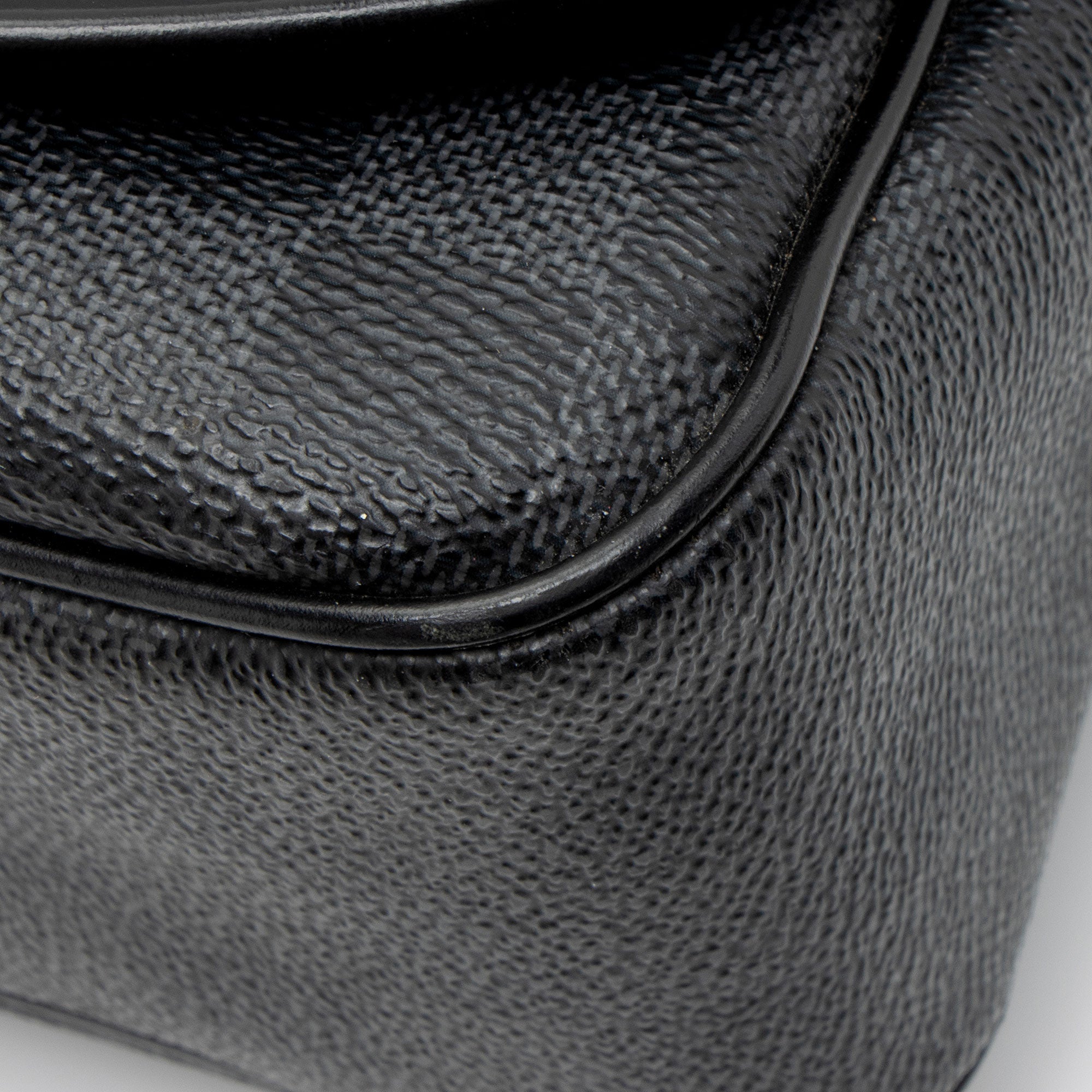 Louis Vuitton Damier Graphite Daniel MM Messenger
