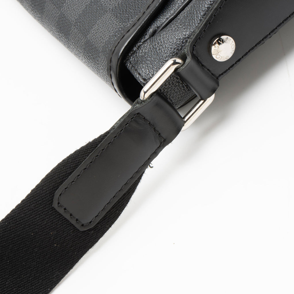 Louis Vuitton Damier Graphite Daniel MM Messenger