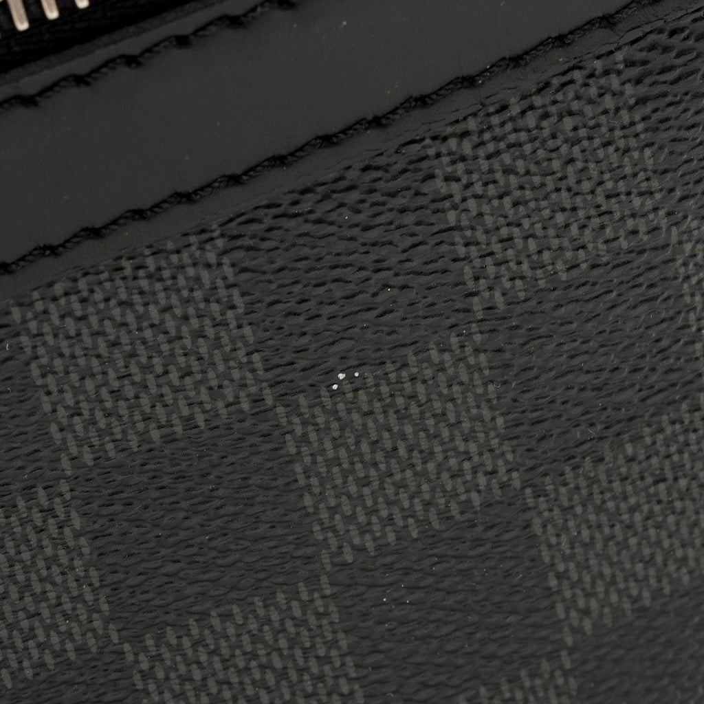 Louis Vuitton Damier Graphite Daniel MM Messenger