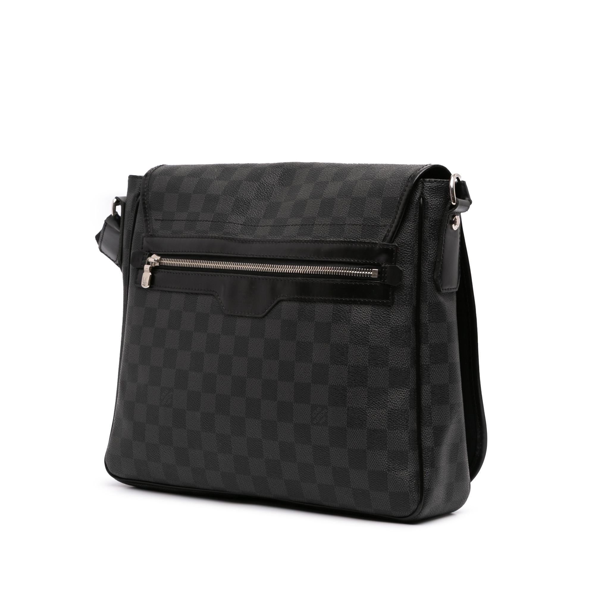 Louis Vuitton Damier Graphite Daniel MM