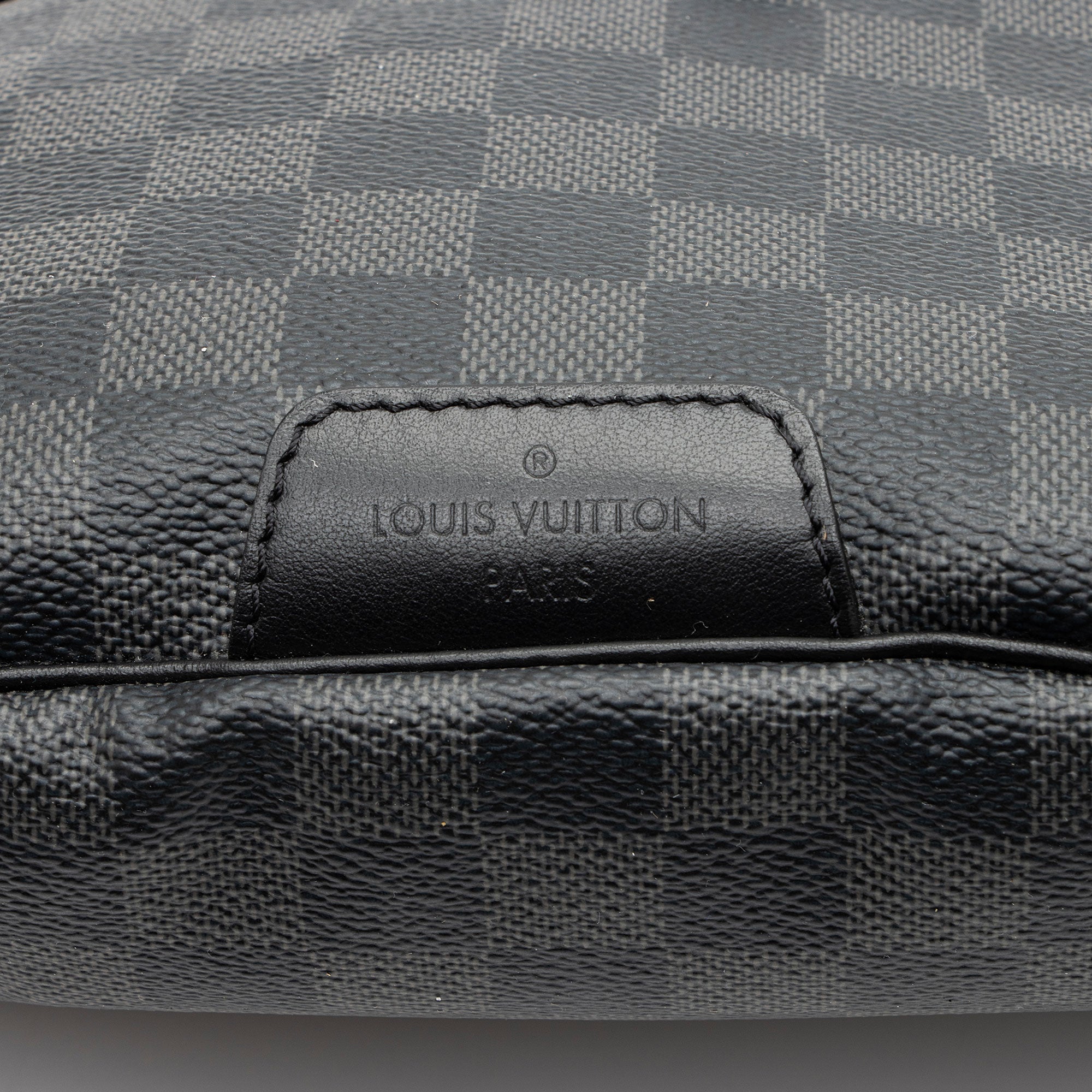 Louis Vuitton Damier Graphite Discovery Bumbag
