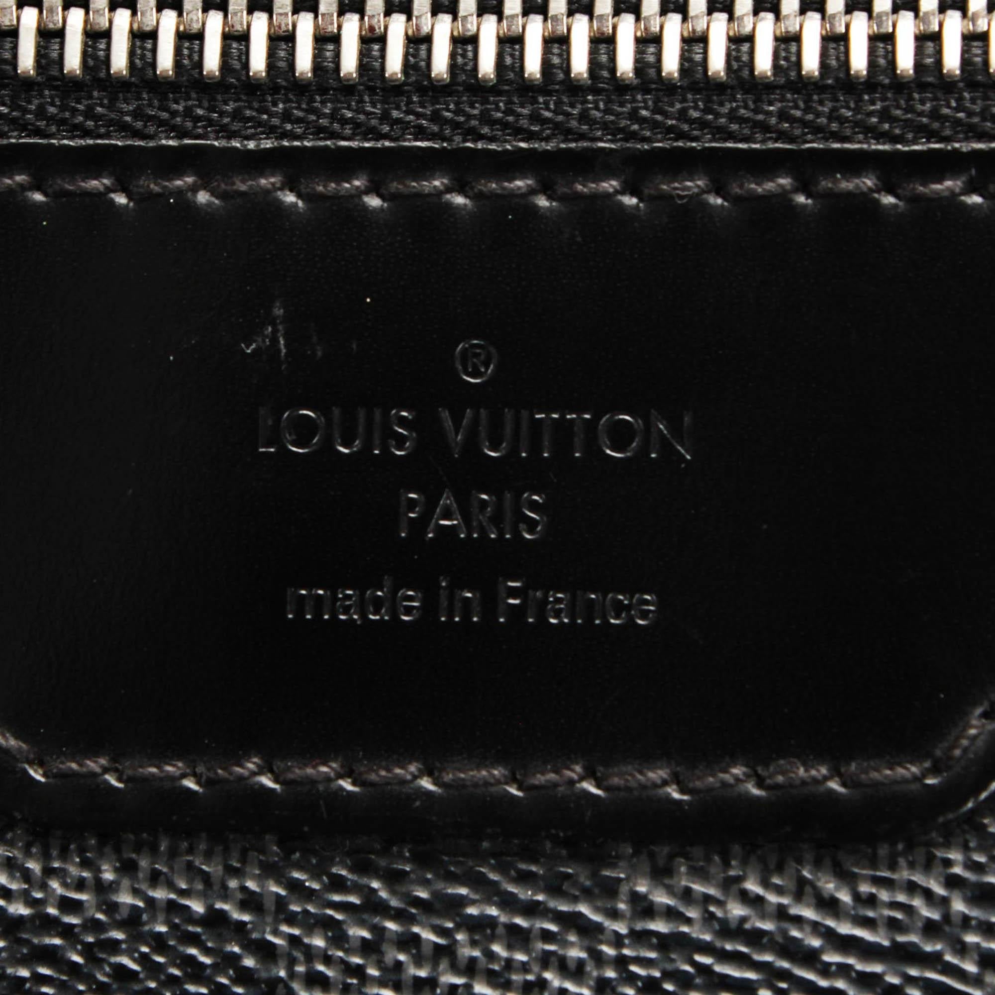 Louis Vuitton Damier Graphite District MM Messenger Bag (SHG-12915)