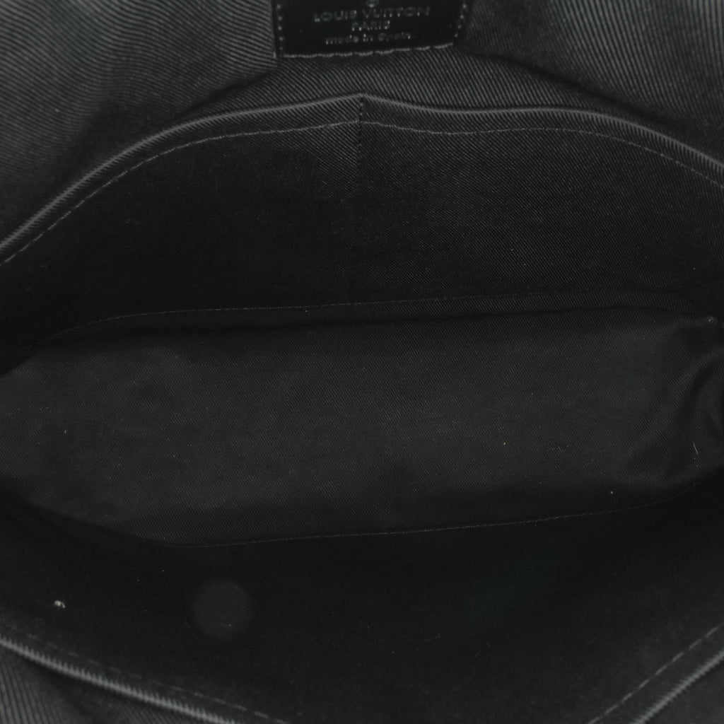 Louis Vuitton Damier Graphite District MM