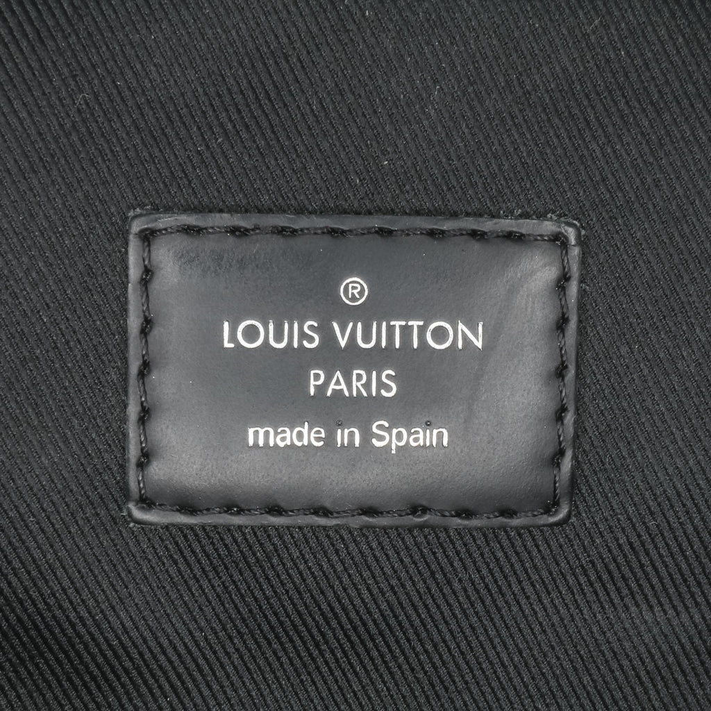 Louis Vuitton Damier Graphite District MM