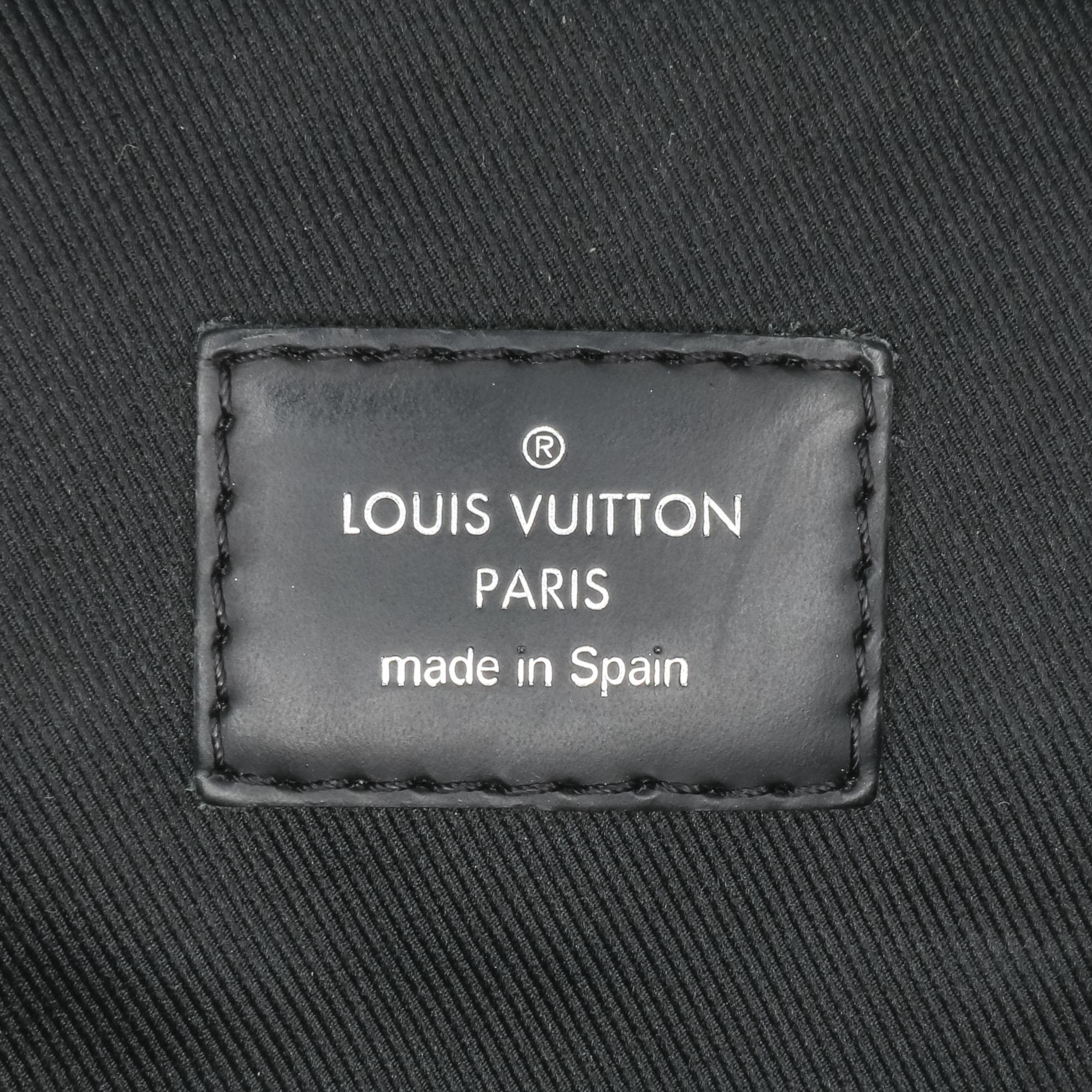 Louis Vuitton Damier Graphite District MM