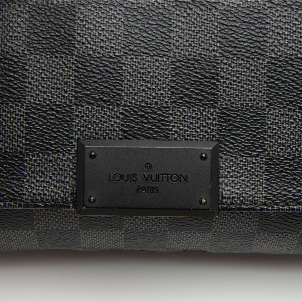 Louis Vuitton Damier Graphite District PM Messenger