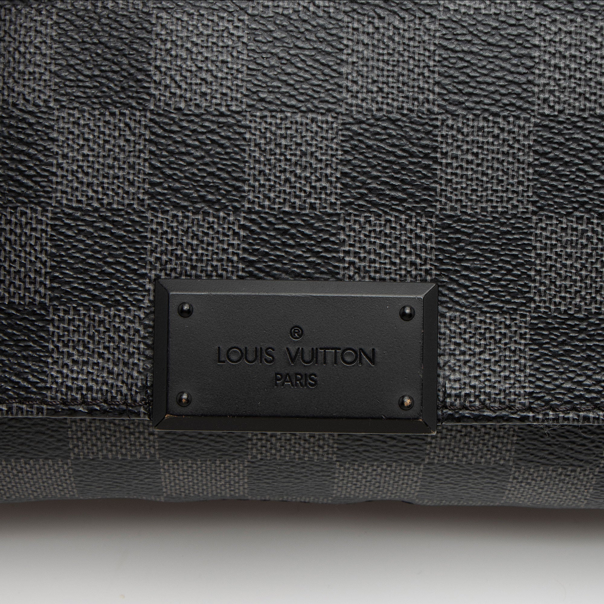 Louis Vuitton Damier Graphite District PM Messenger
