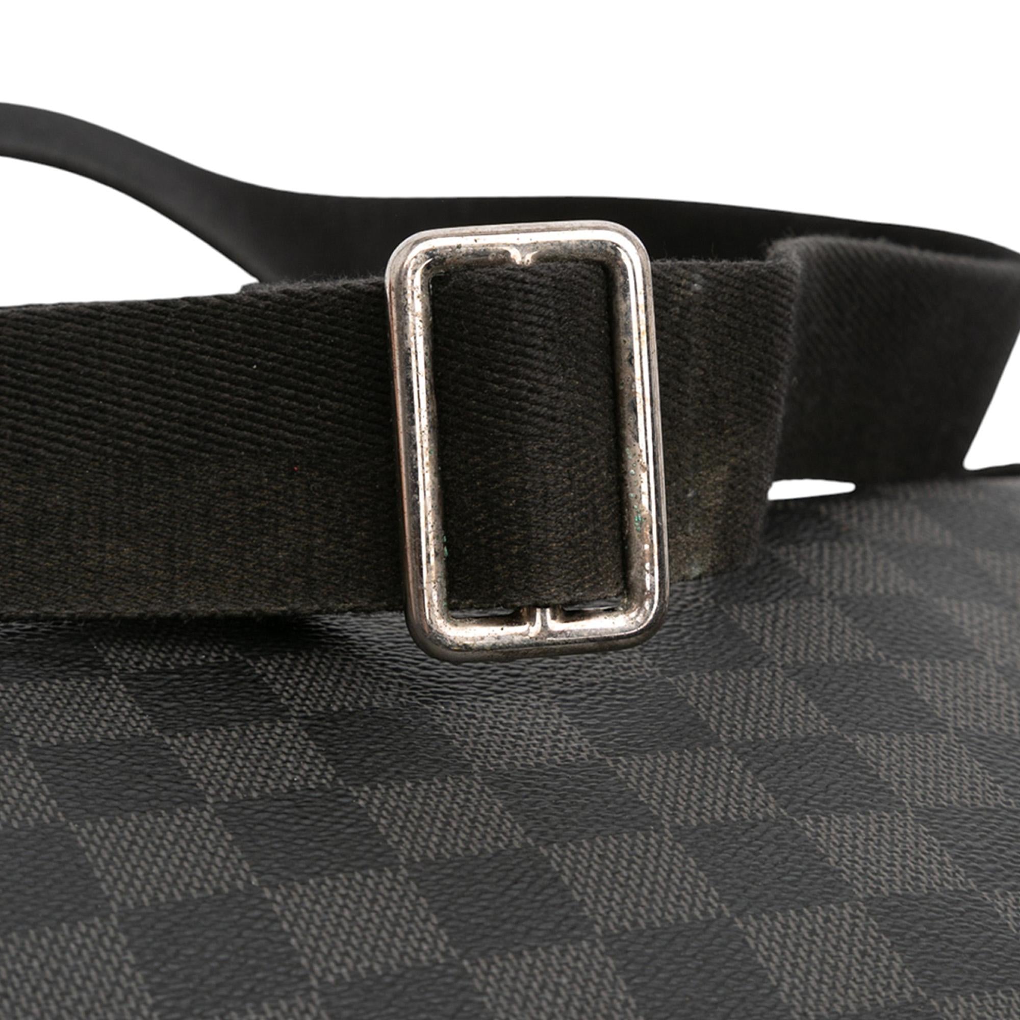 Louis Vuitton Damier Graphite Skyline Messenger MM