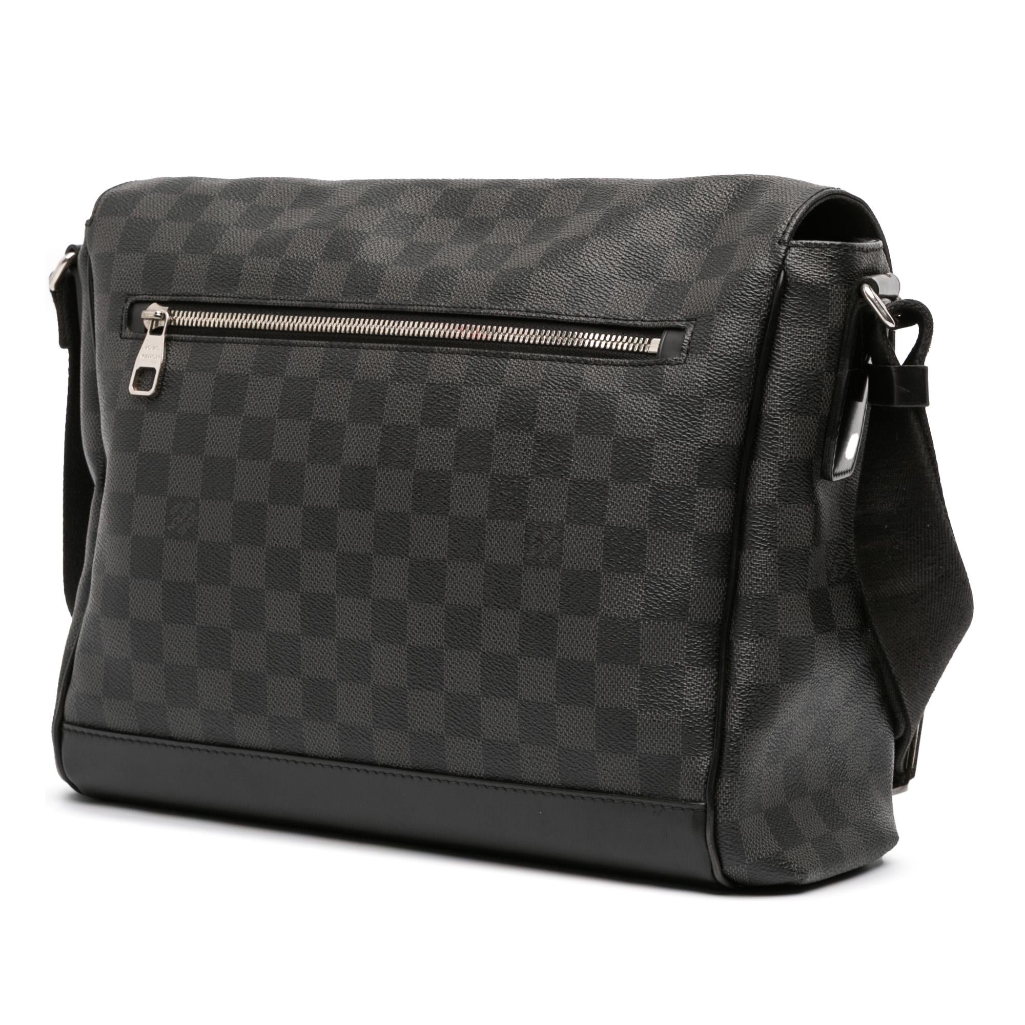 Louis Vuitton Damier Graphite Skyline Messenger MM