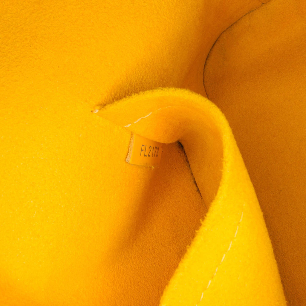 Louis Vuitton Epi Alma BB